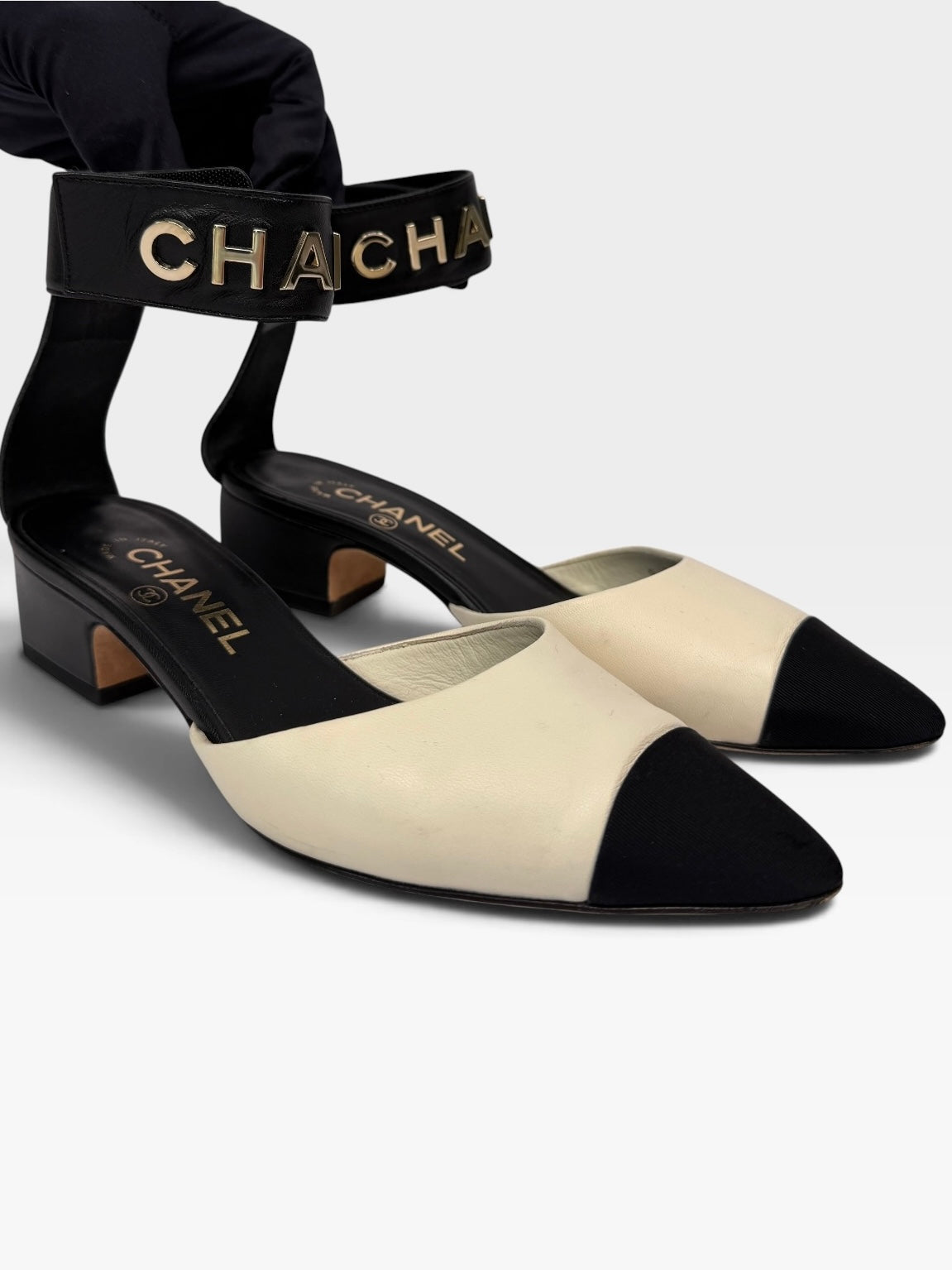 Chanel Point-Toe Slingback Pumps In Black & White (Size 37/UK4)