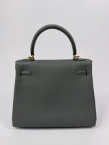 Hermès Kelly 25 In Vert Amande Togo Leather With GHW