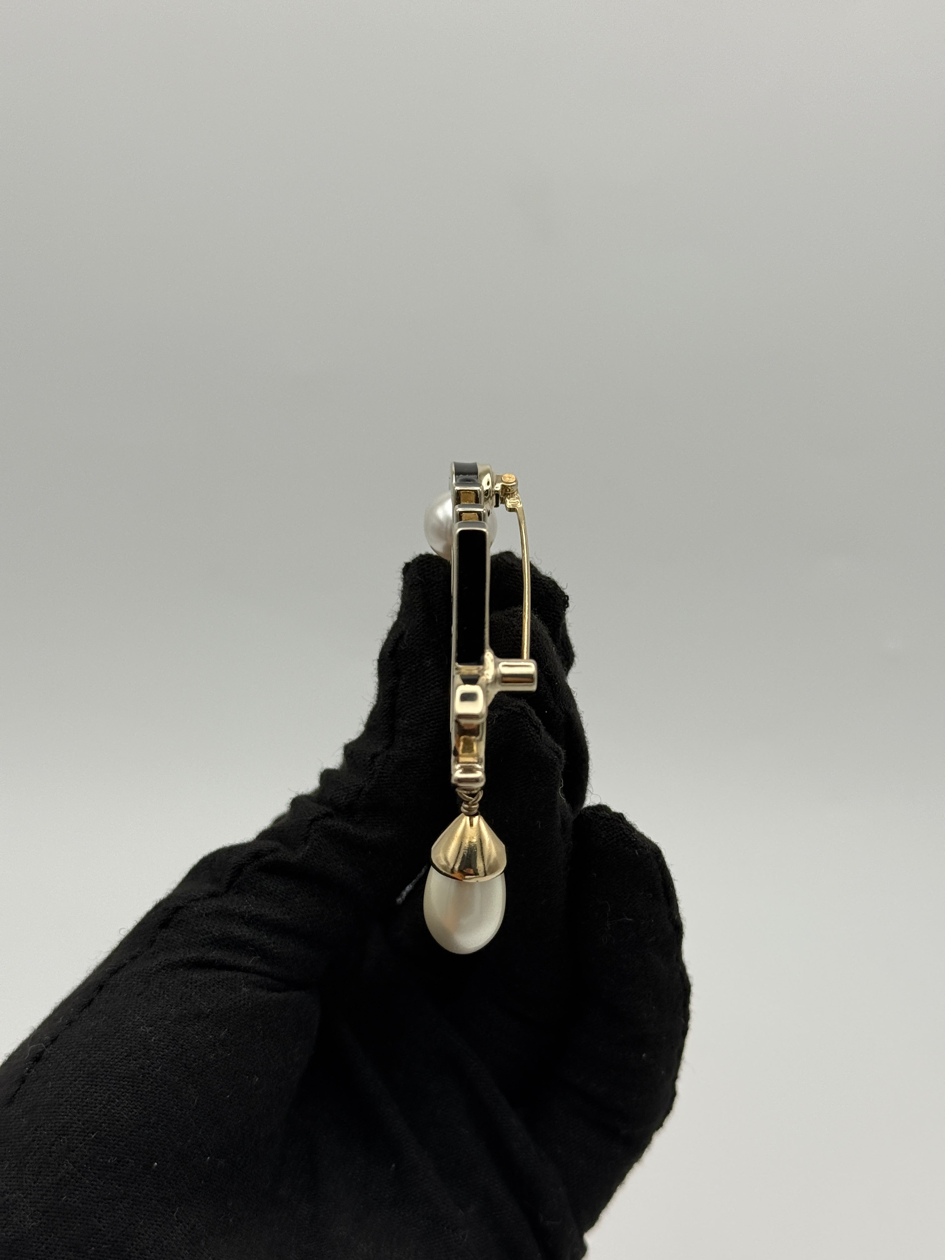Chanel CC Pearl Drop Logo Brooch, authentic and preloved in excellent condition