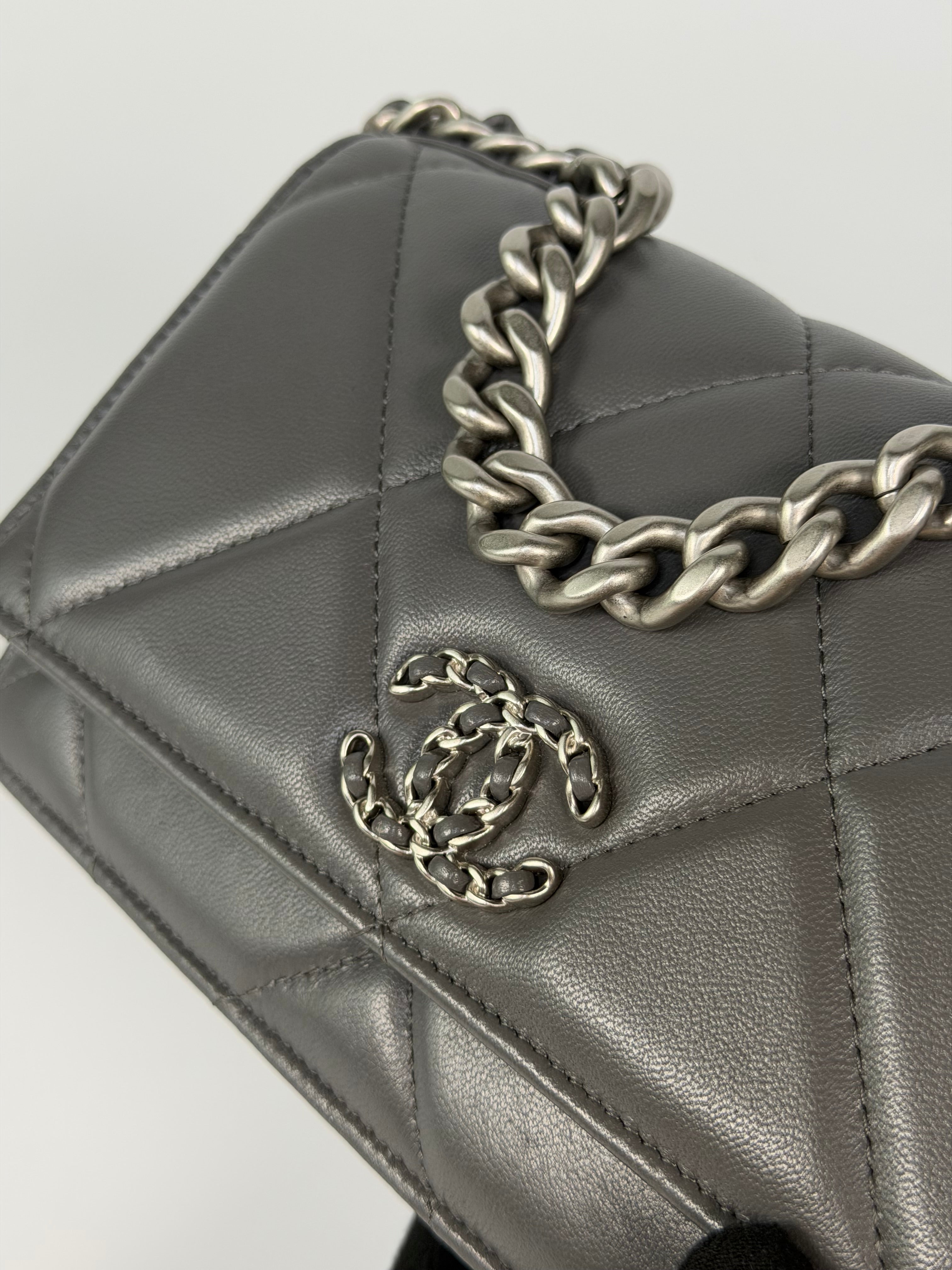 Chanel 19 Wallet On Chain Grey Lambskin With Mixed Hardware. 100% authentic and preloved in excellent condition.