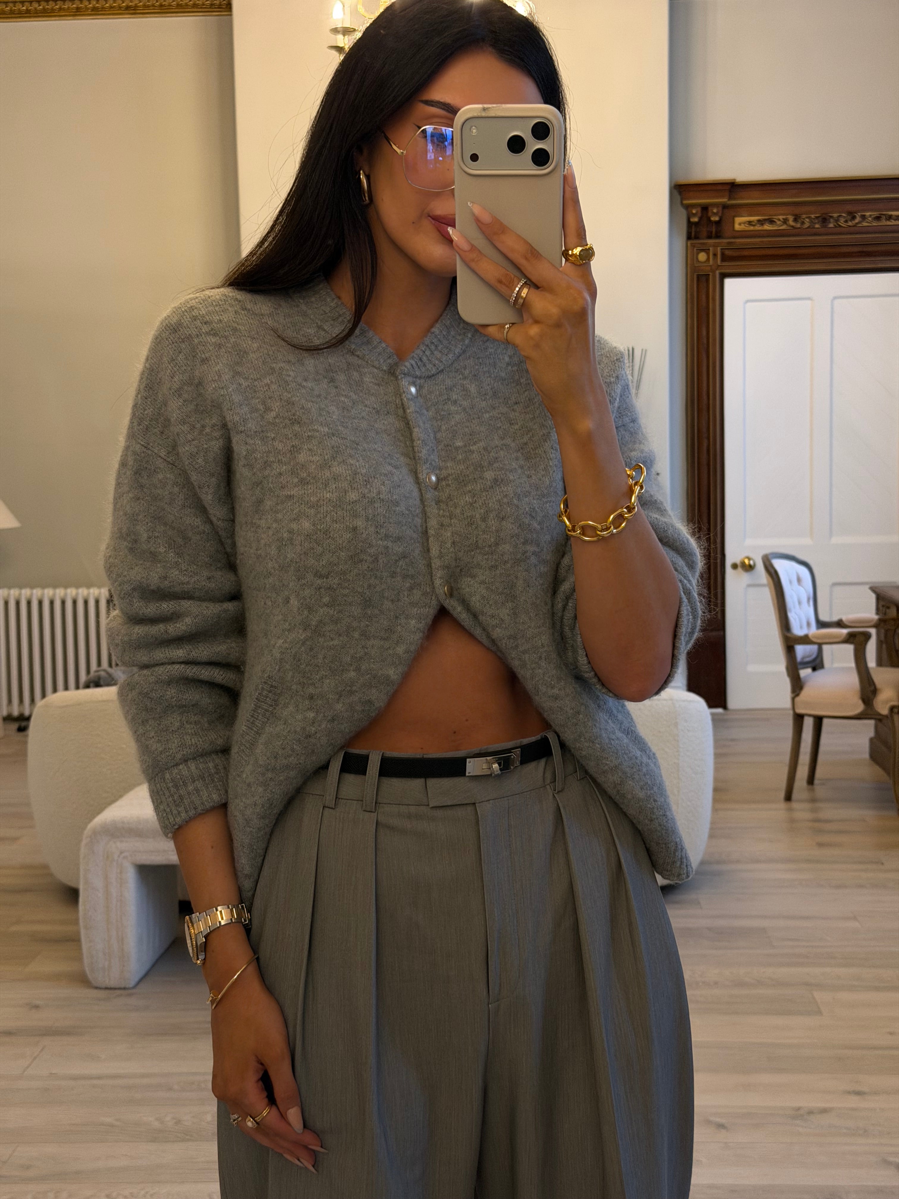 Hermès Kelly 18 Belt in Black Leather With Palladium Hardware Authentic and Preloved In Excellent condition