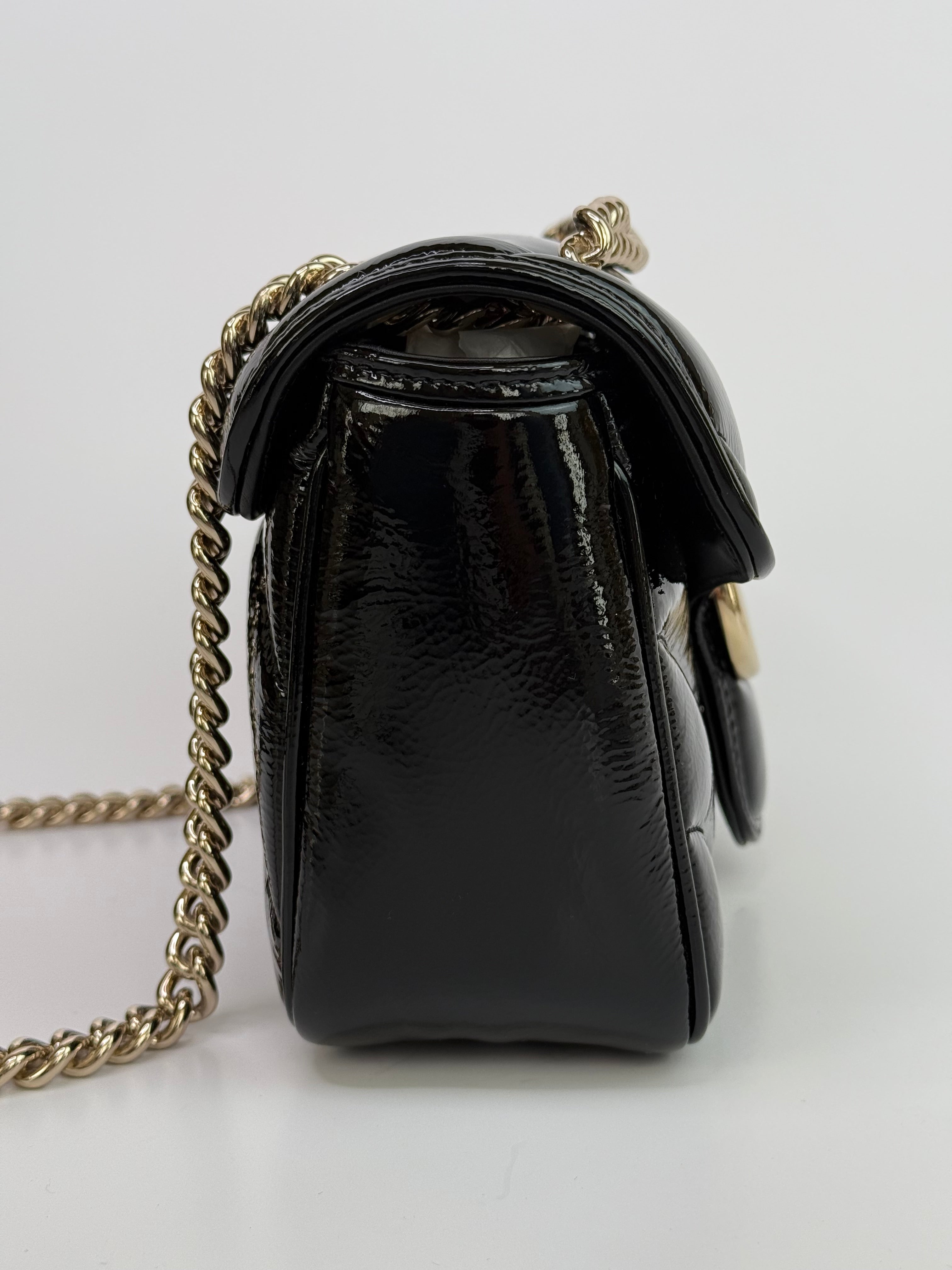 Gucci GG Medium Marmont Matelasse Shoulder Bag