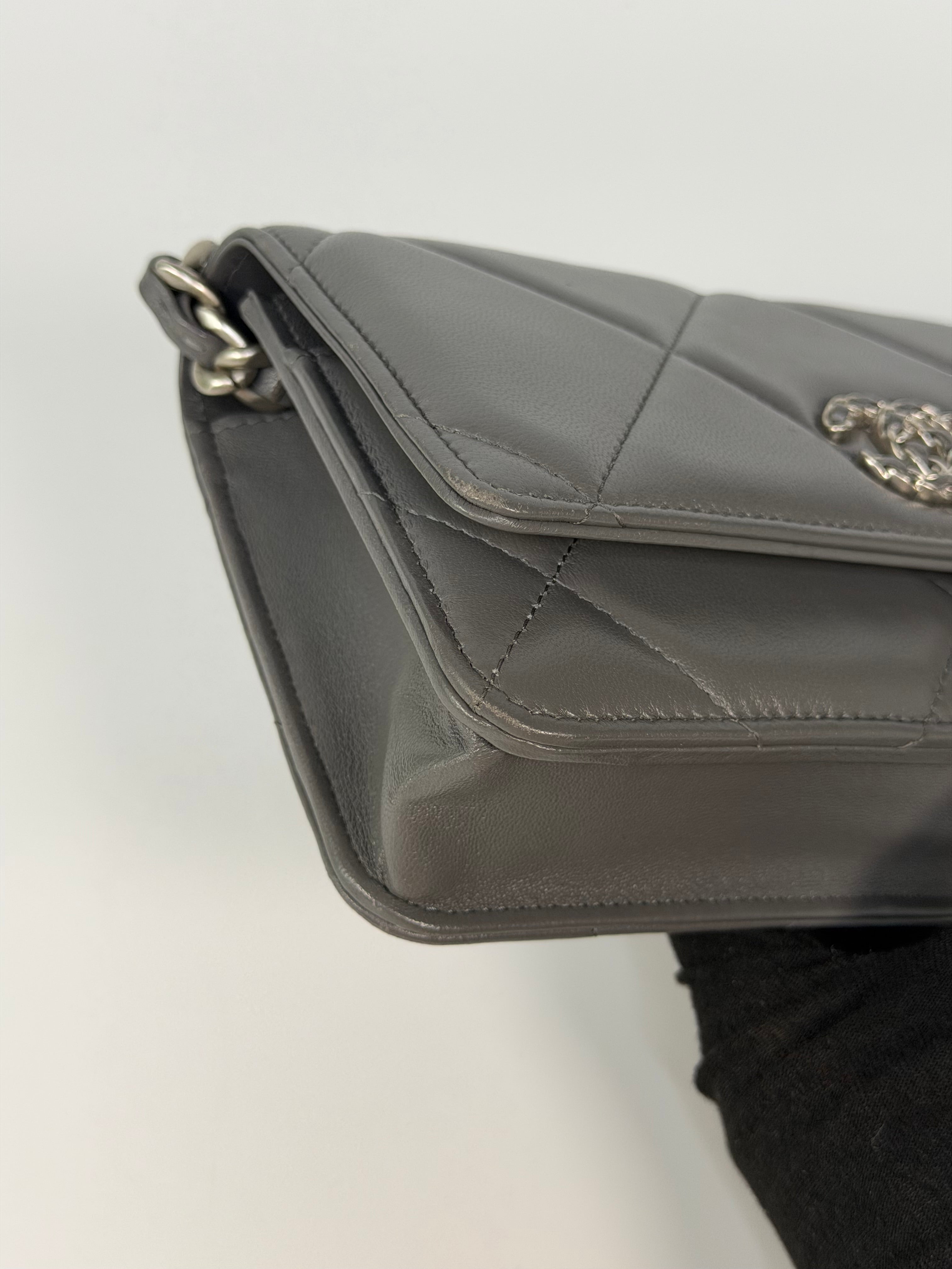 Chanel 19 Wallet On Chain Grey Lambskin With Mixed Hardware. 100% authentic and preloved in excellent condition.