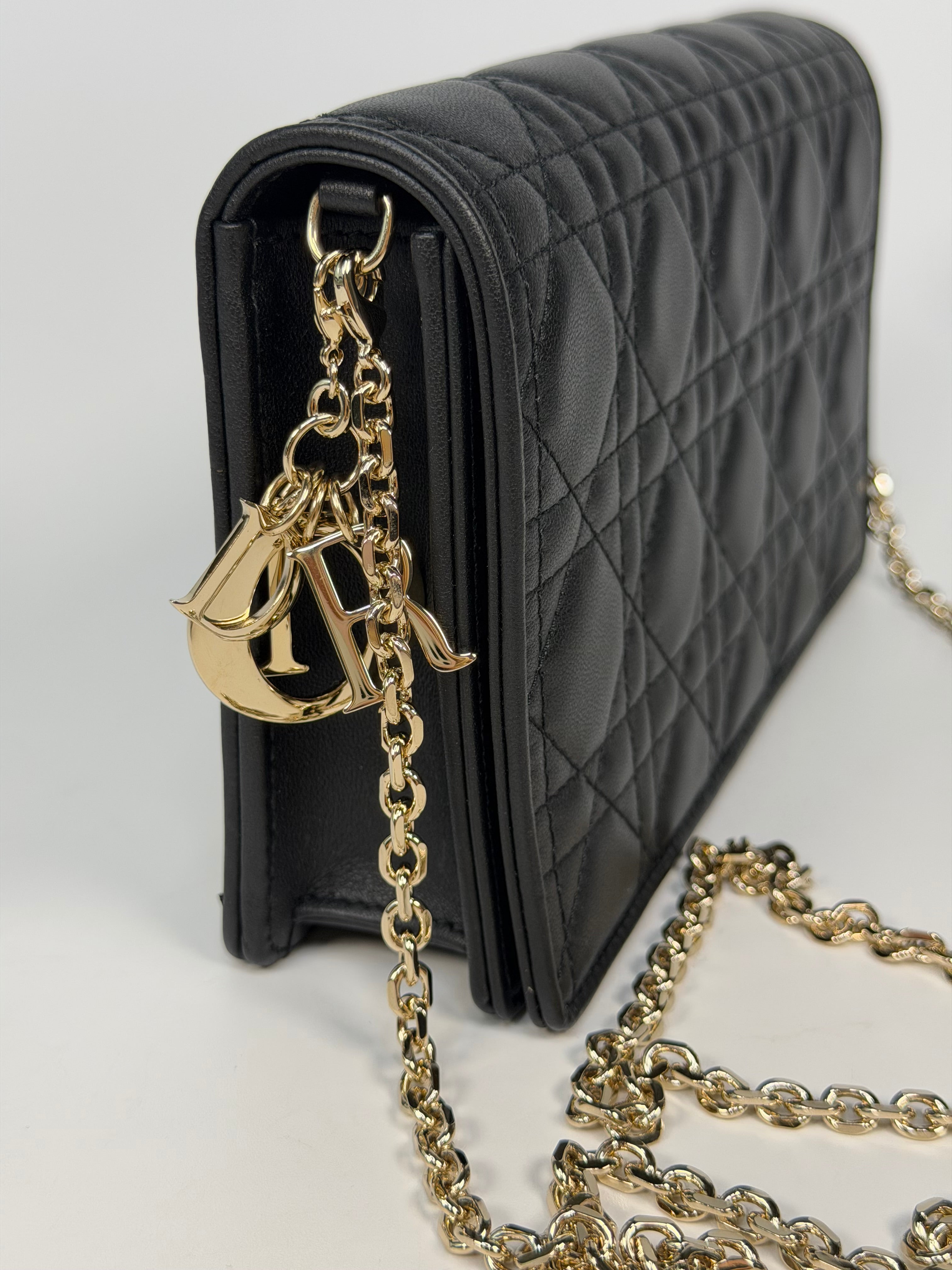 Christian Dior Lady Dior Pouch Black Lambskin Gold Hardware
Pre Loved & Authentic
New/unused
Insured next day delivery