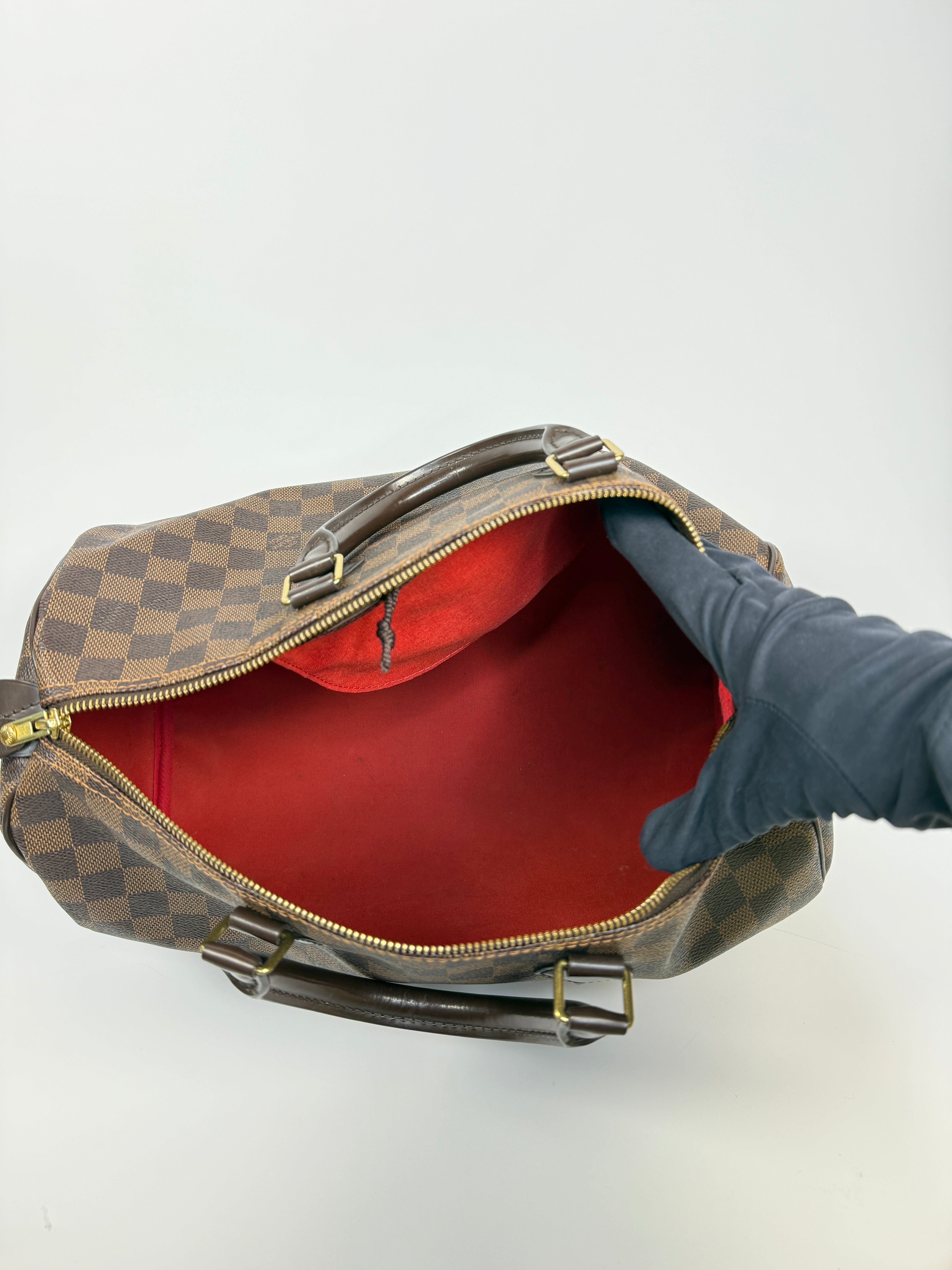 Authentic and pre loved Louis Vuitton Damier Ebene Speedy 35 In Damier Ebene With Gold Hardware In Excellent Condition