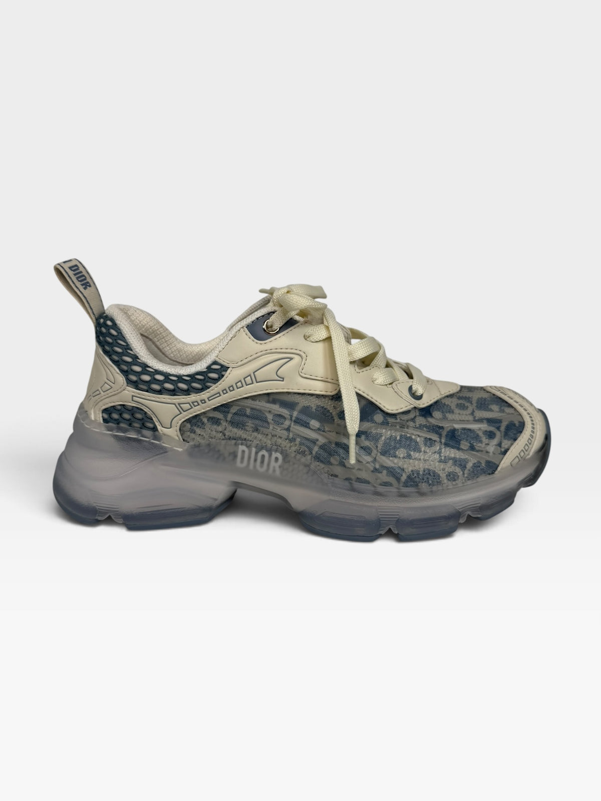 Christian Dior Vibe Sneakers In White & Chambray Blue Oblique (Size 36.5/UK3.5) 100% authentic and preloved in excellent condition