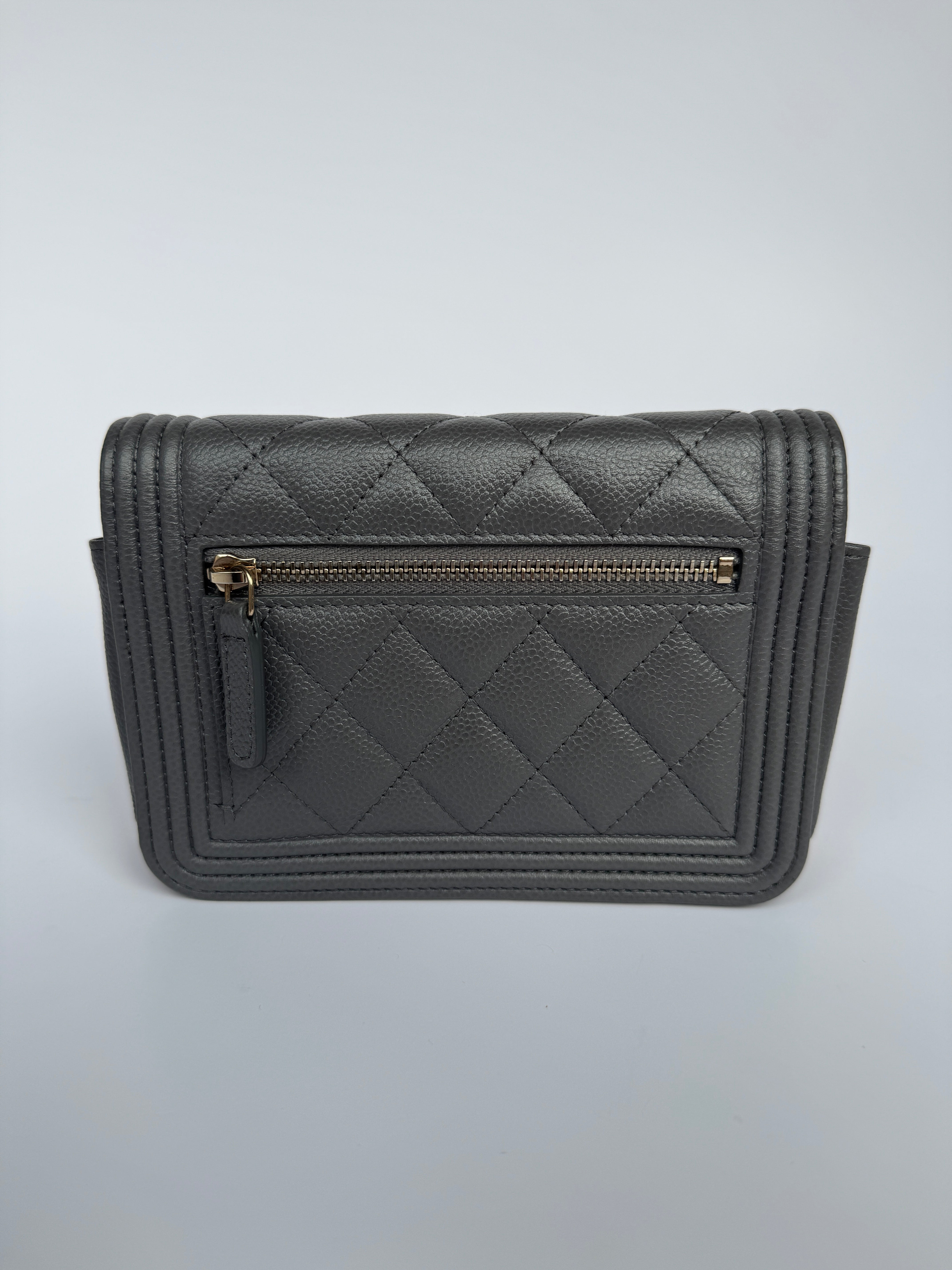 Chanel Boy Square Wallet On Chain In Grey Caviar Gold Hardware
Pre Loved & Authentic