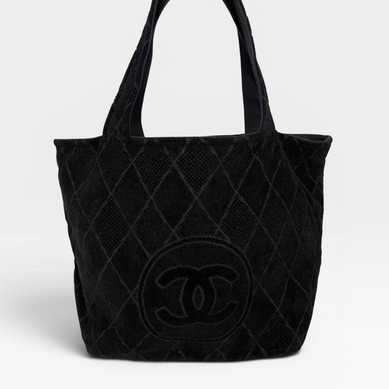 Chanel DePlage Beach Bag in Black Fabric. Excellent preloved authentic