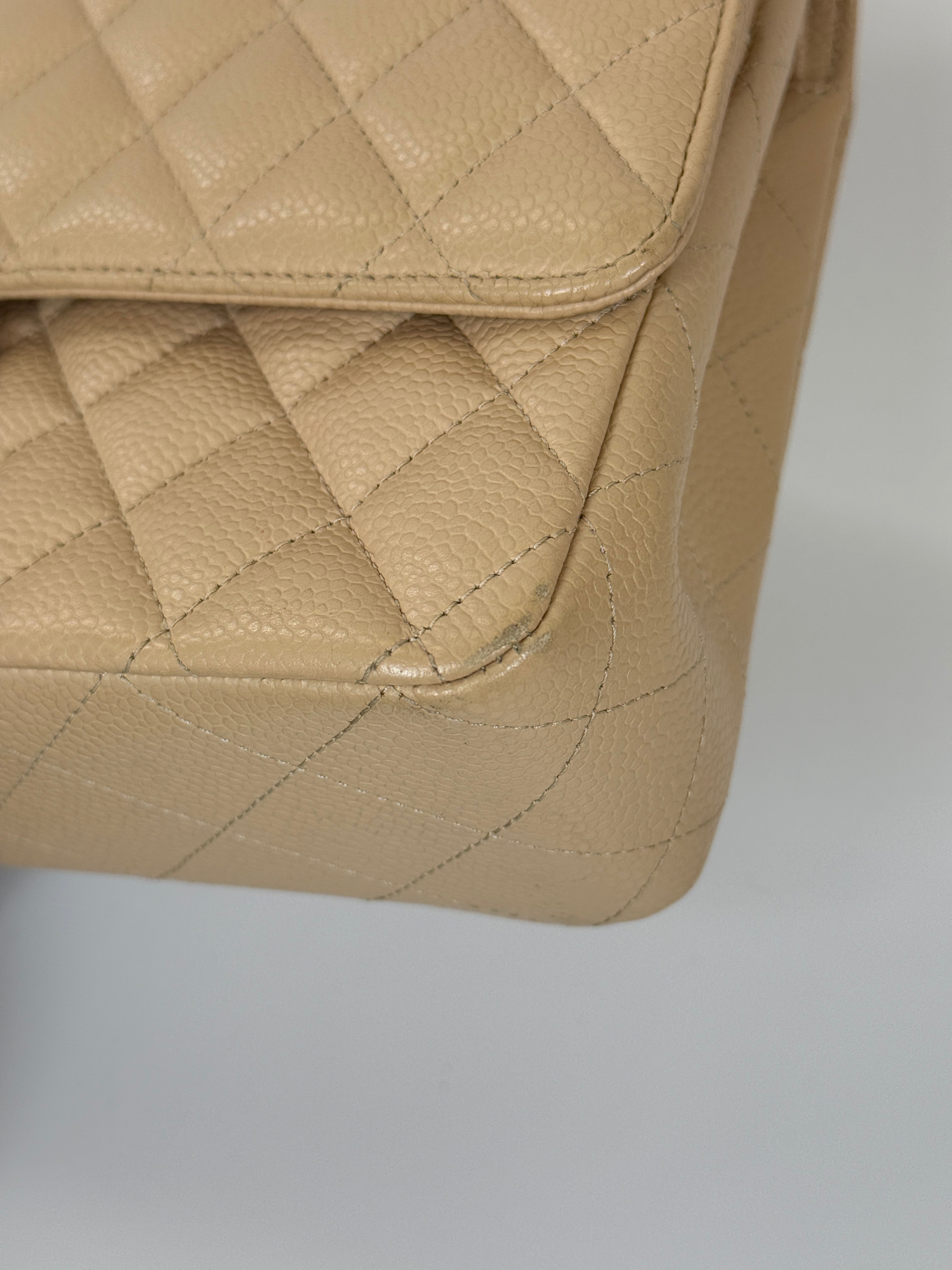 Chanel Medium Classic Double Flap Light Beige Caviar With Silver Hardware
Excellent condition, verified by Luxe Cheshire. International, fast and fully insured delivery. Trusted designer resale.