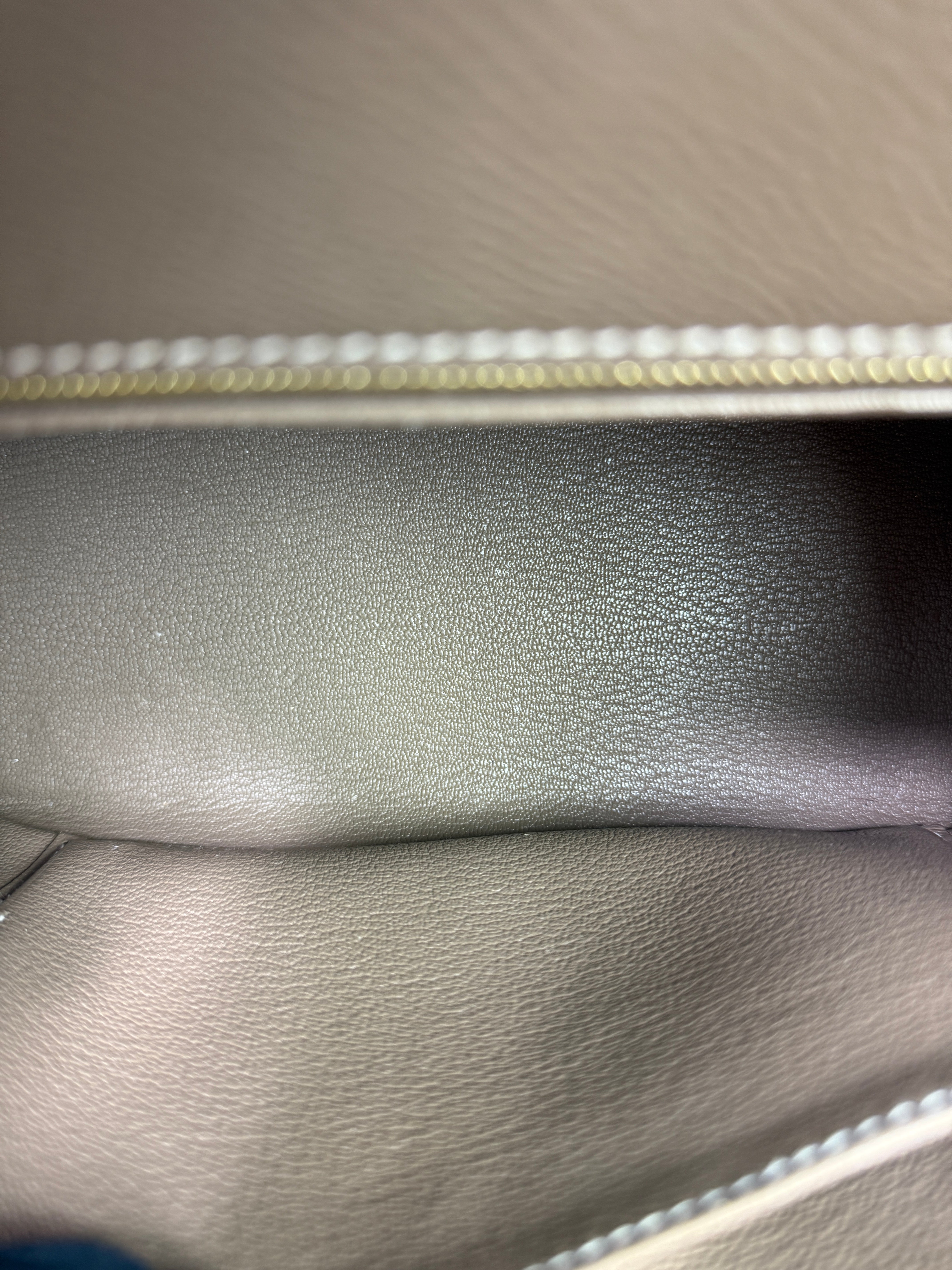 Authentic Pre Loved Hermès Kelly 25 Sellier In Etoupe Epsom Leather With Gold Hardware Excellent Condition