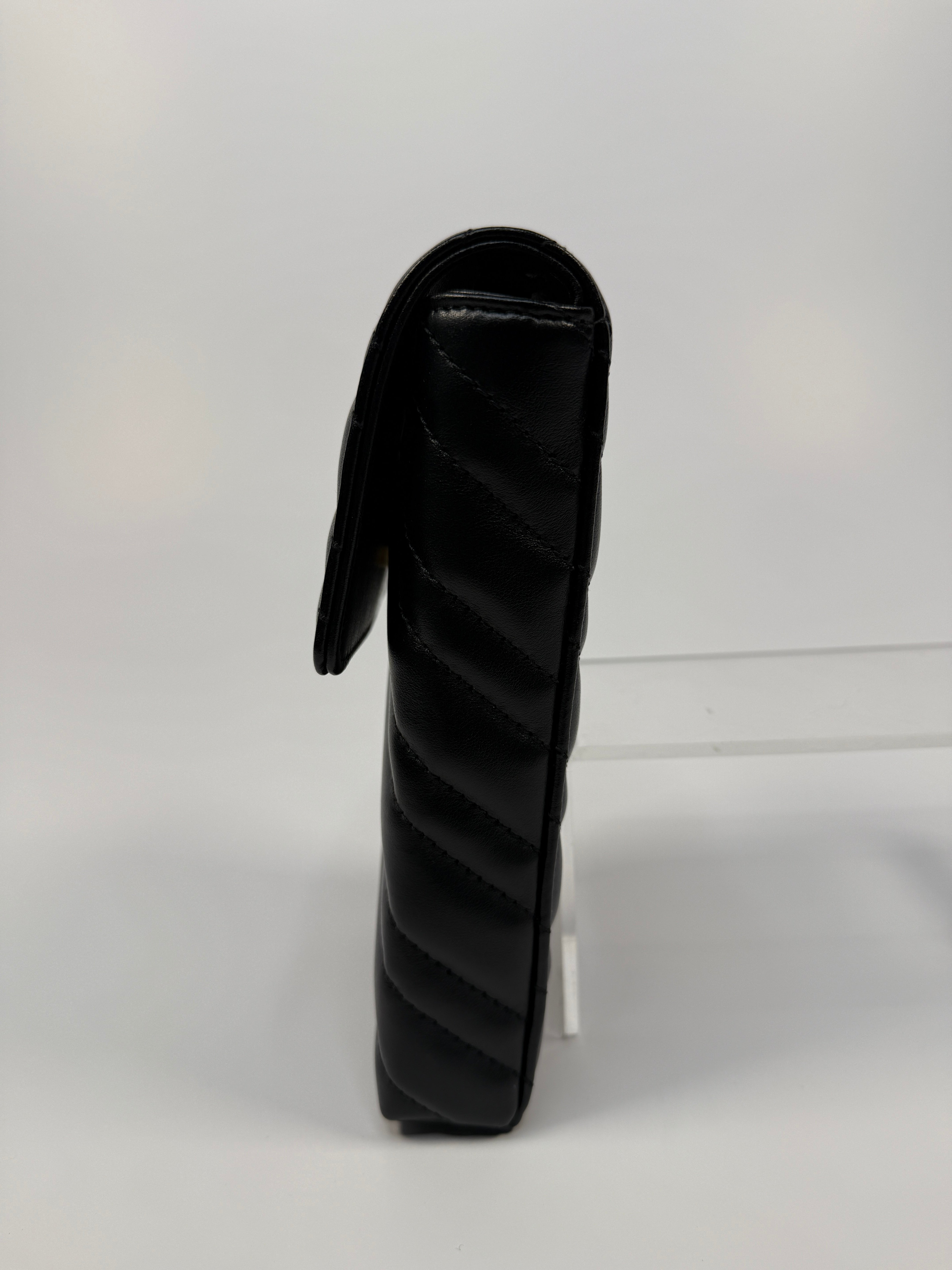 Gucci GG Marmont Matelassé Phone Bag