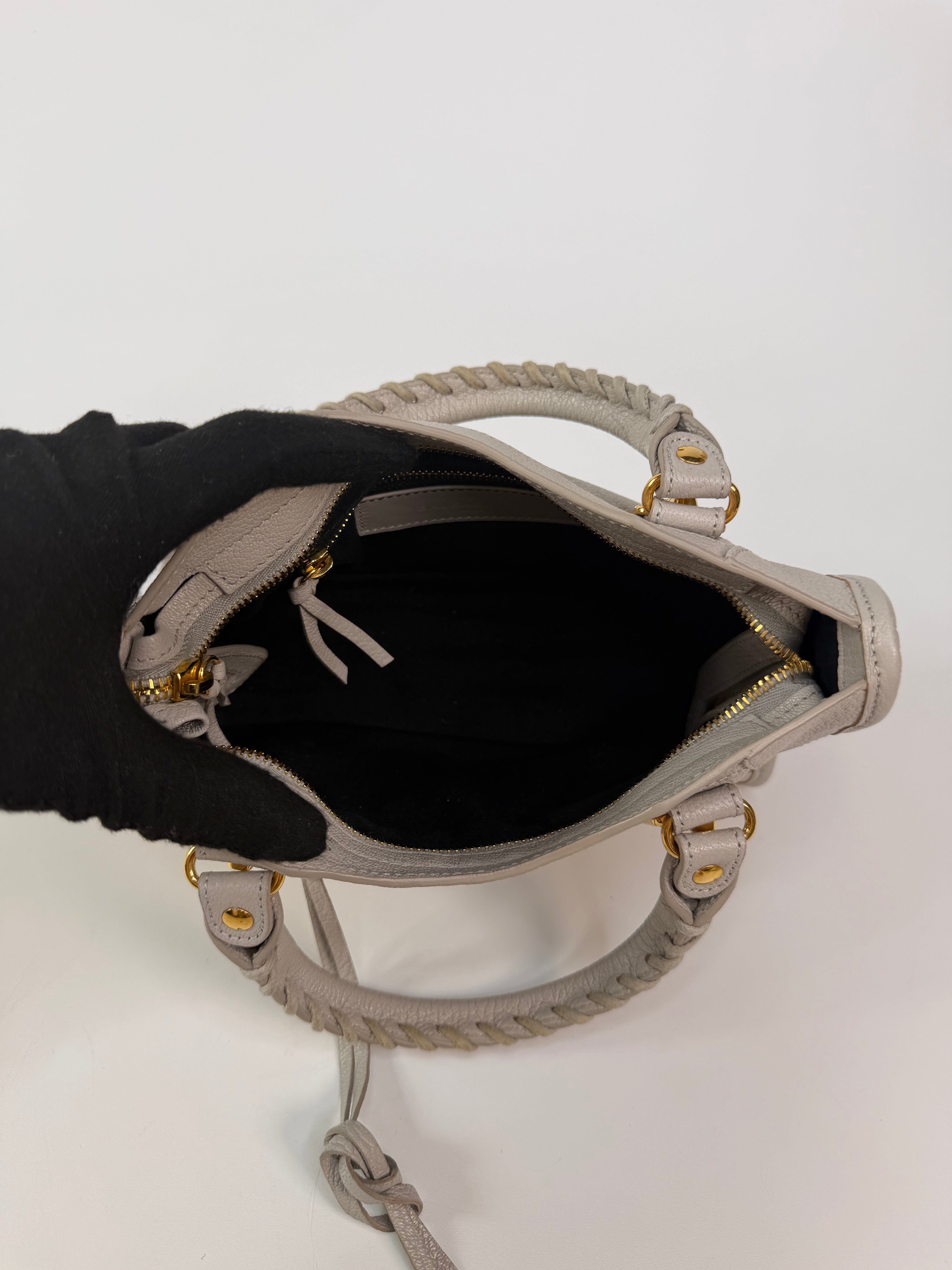 Balenciaga Le City Mini Bag In Grey Lambskin With Gold Hardware. 100% authentic and preloved in excellent condition