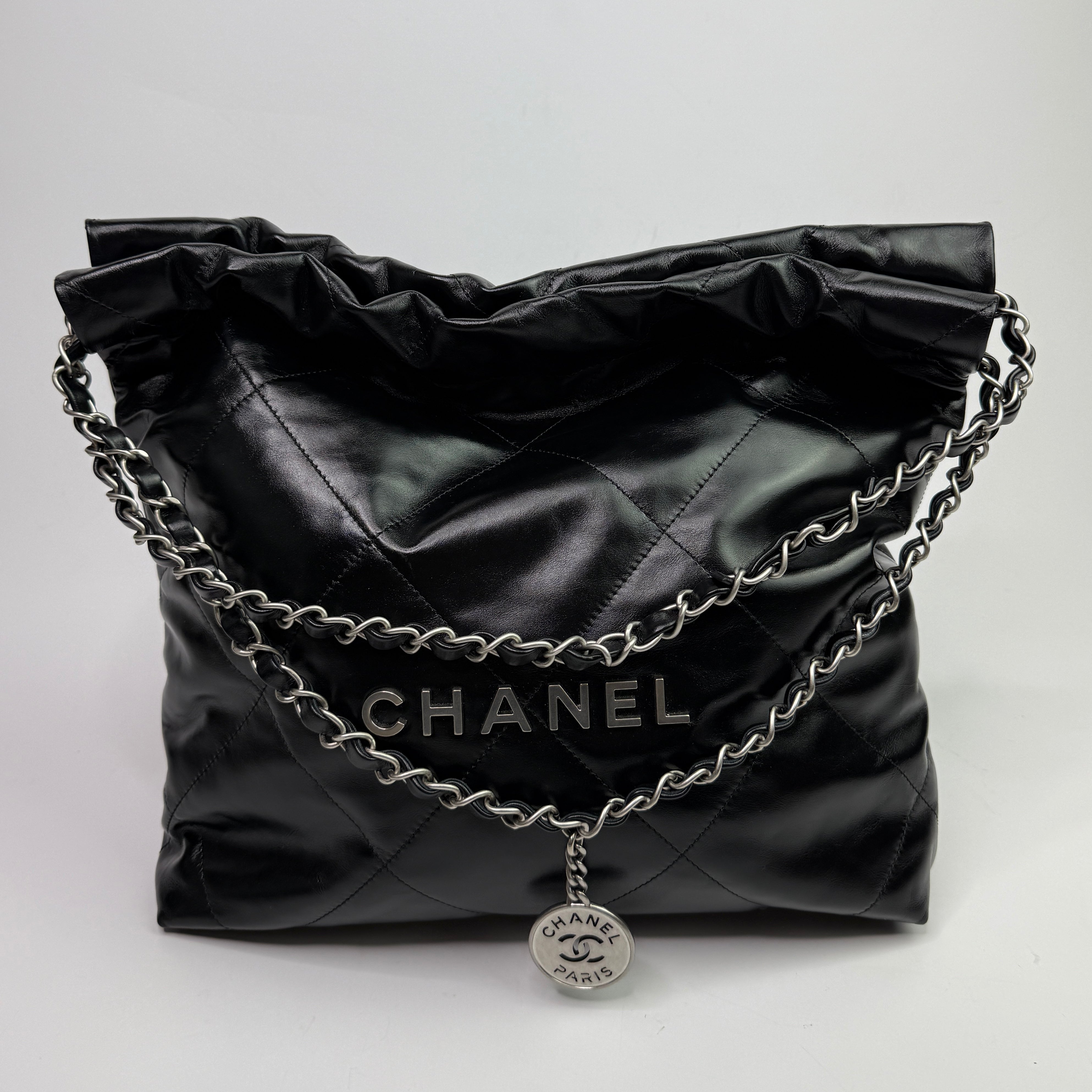 Chanel 22 Handbag In Black Calfskin Leather With SHW