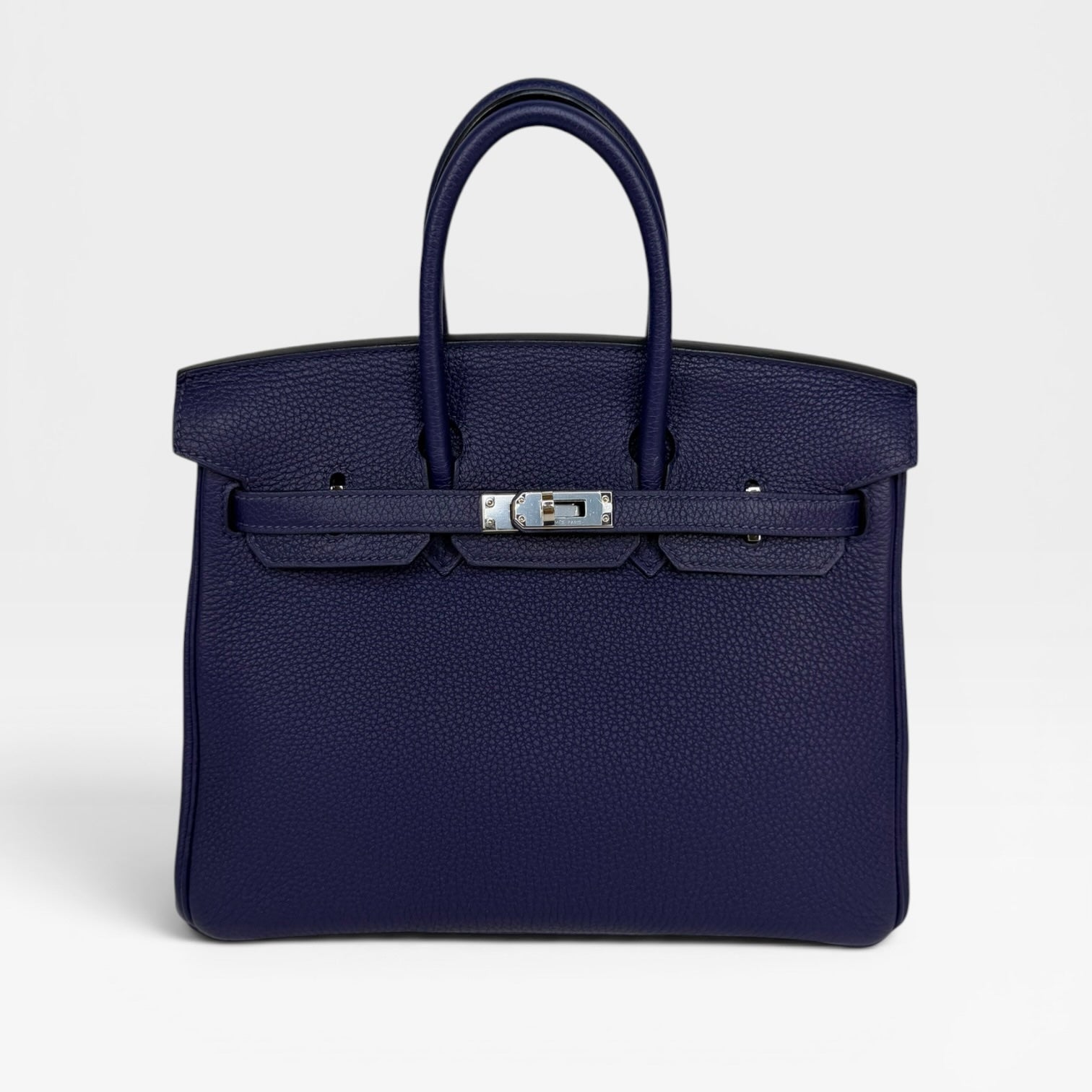 Hermès Birkin 25 In Blue Sapphire Togo With Palladium Hardware. Authentic and preloved in excellent condition