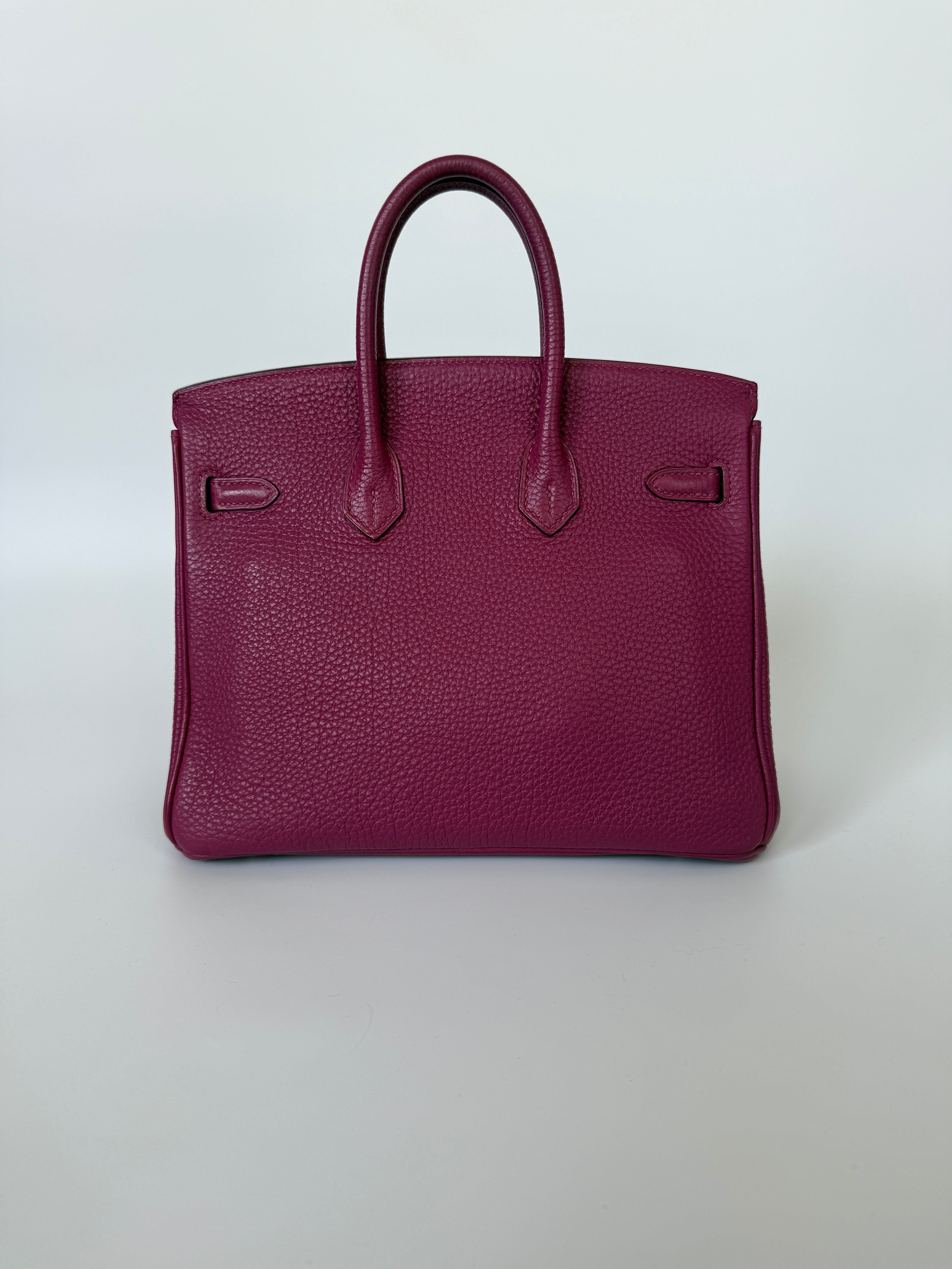 Authentic pre-loved Hermès Birkin 25 In Tosca Clemence Leather. Excellent condition, verified by Luxe Cheshire. Trusted designer resale.