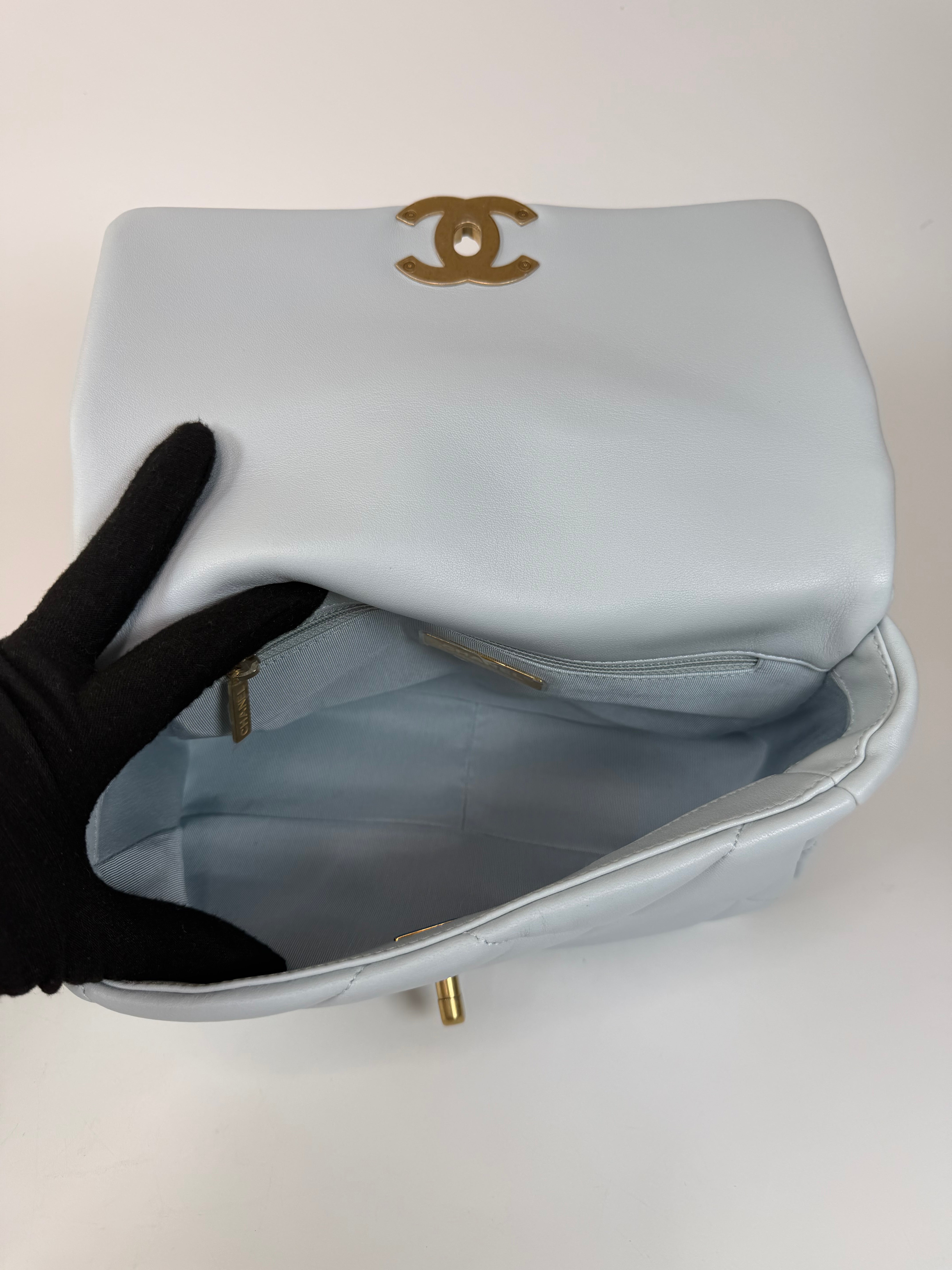 Chanel 19 Small In Blue Lambskin Leather With Mixed Hardware in new and unused condition 100% authentic and preloved