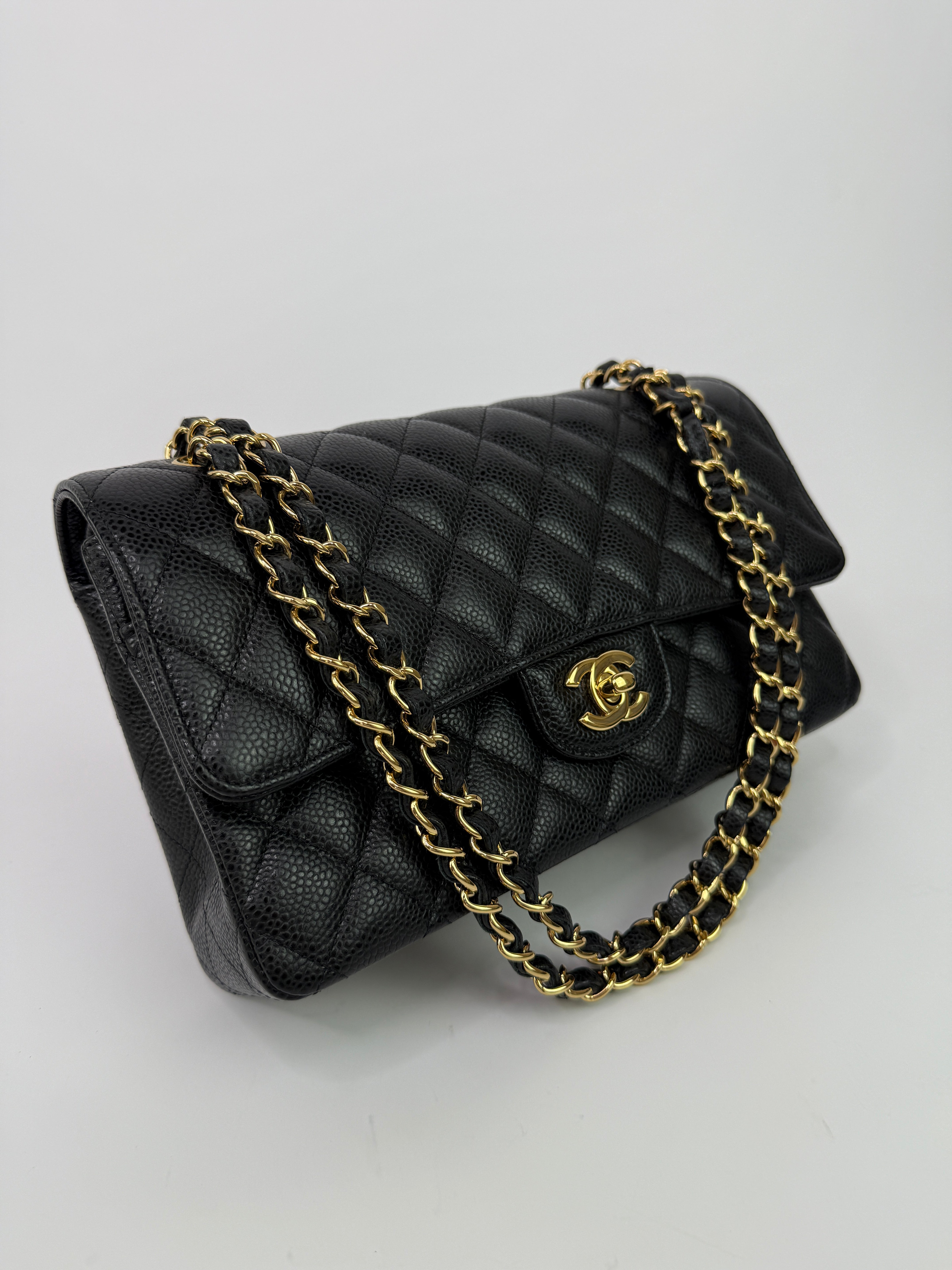 Chanel Medium Classic Double Flap Black Caviar With GHW