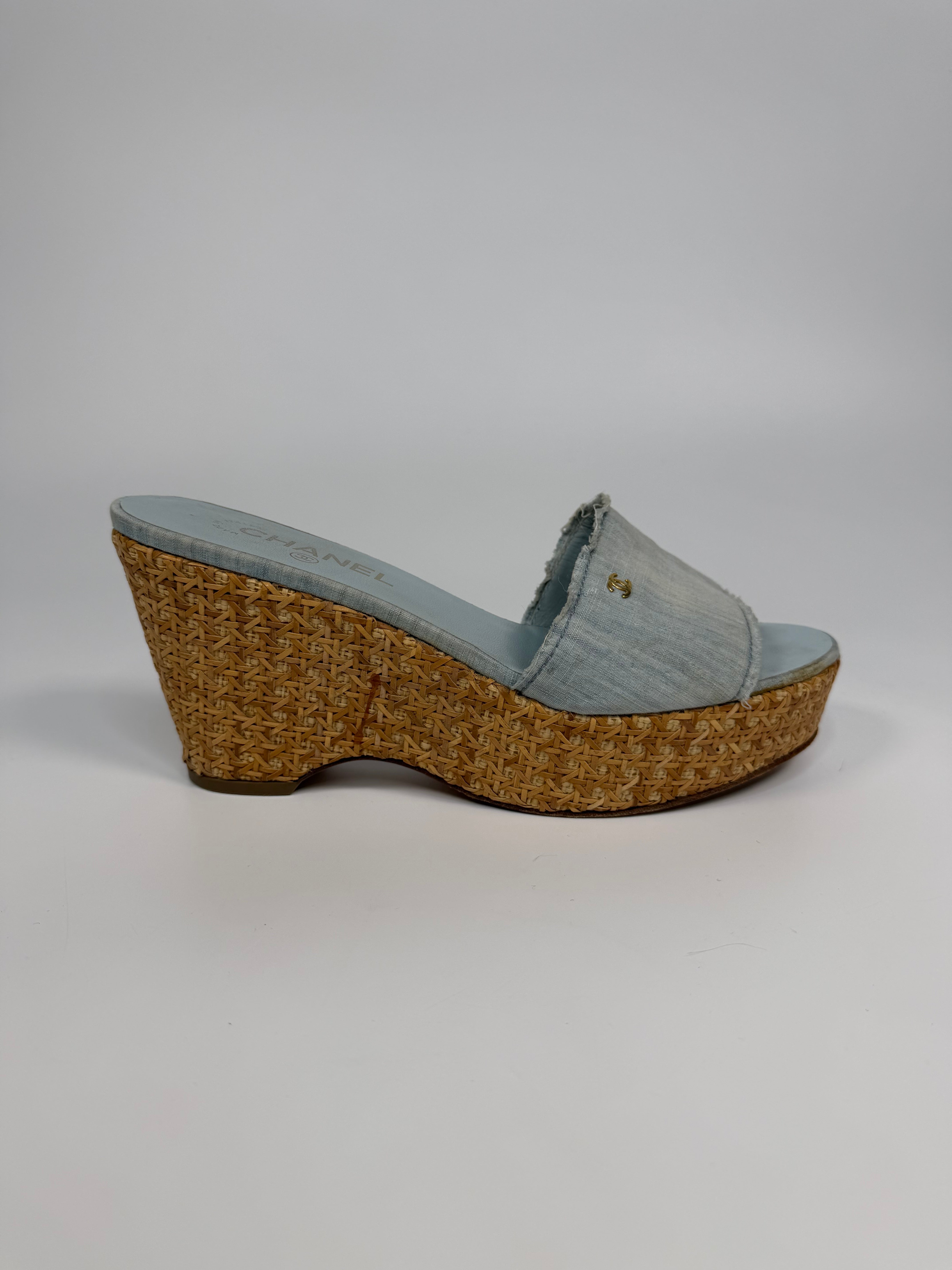 Chanel Raffia Wedges In Denim Blue Canvas 40/UK 7. Authentic and preloved in very good condition.