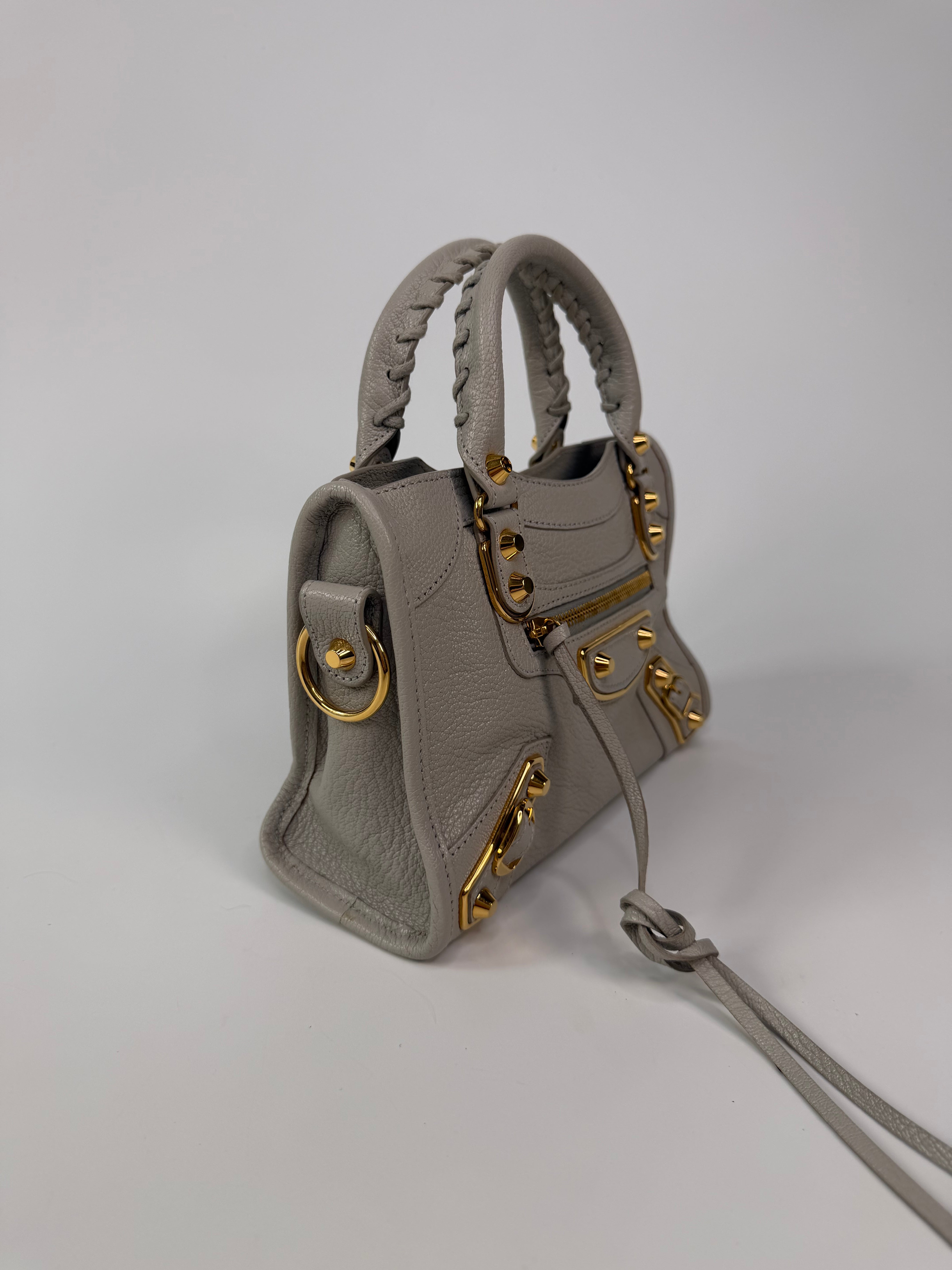 Balenciaga Le City Mini Bag In Grey Lambskin With Gold Hardware. 100% authentic and preloved in excellent condition