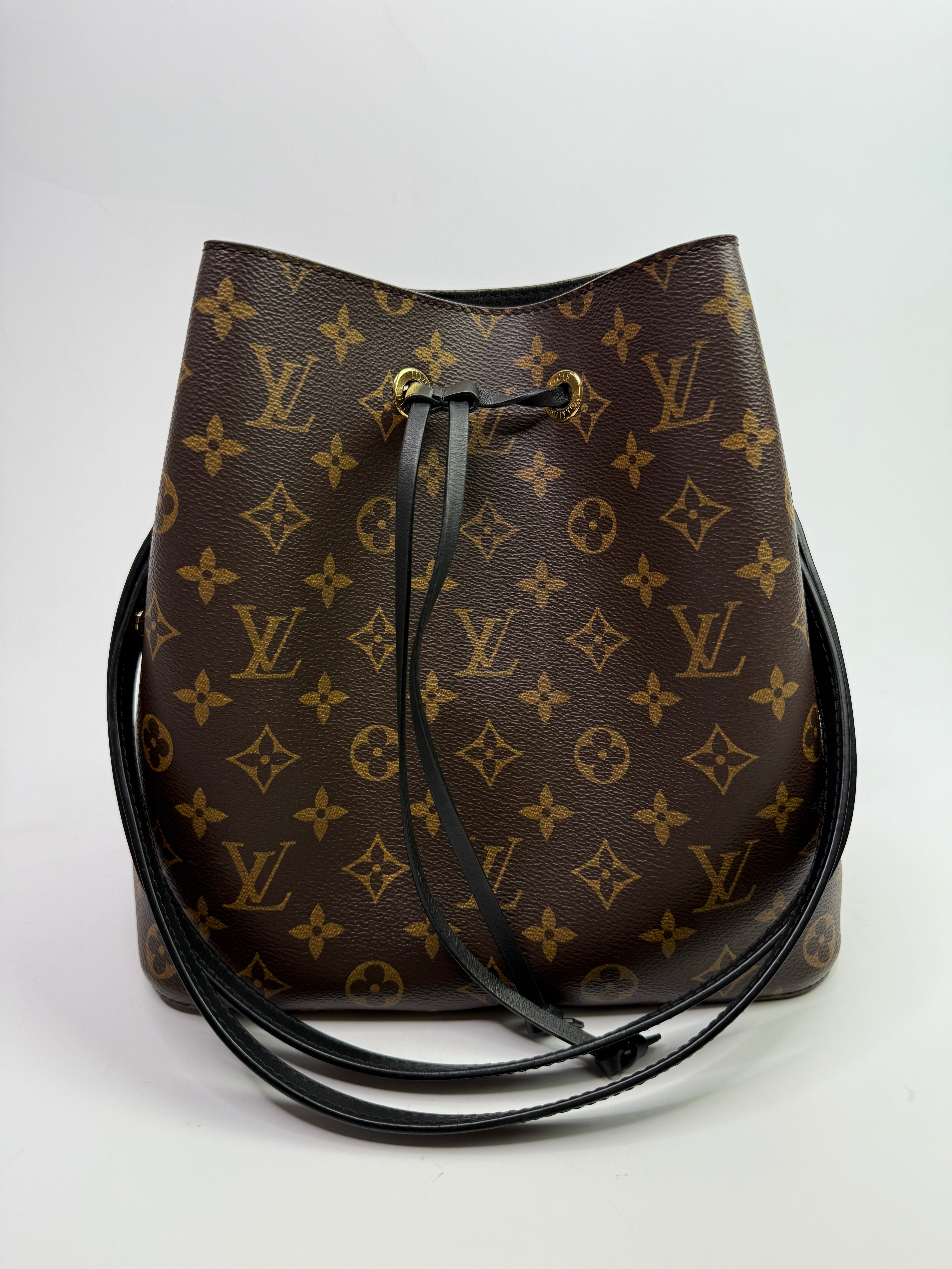 Louis Vuitton NéoNóe MM Bucket Bag