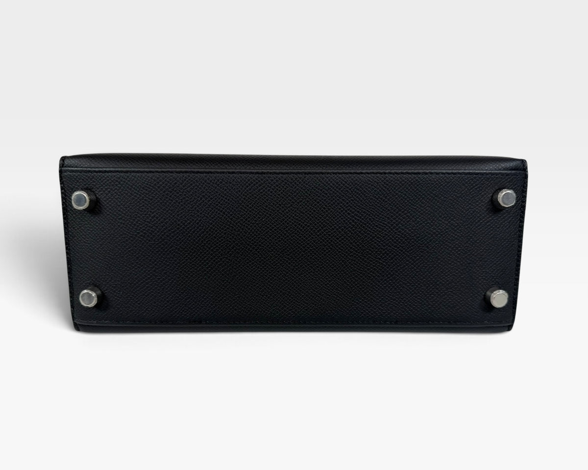 Hermès Kelly 25 In Noir Sellier Epsom Leather With Palladium Hardware. Authentic and preloved in new/unused condition. 100% guarantee