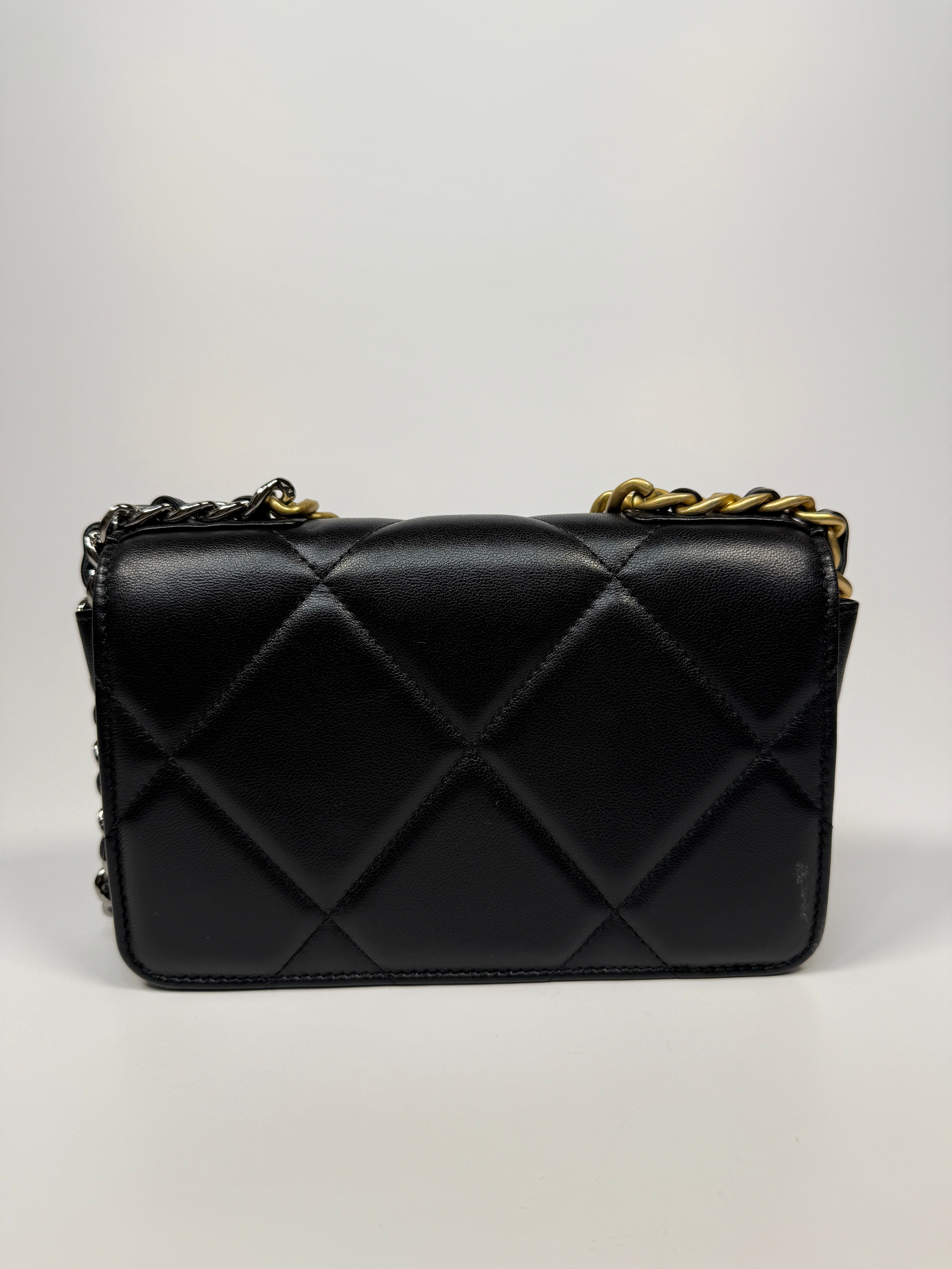 Chanel 19 Wallet On Chain In Black Lambskin With Mixed Metal Hardware. Excellent condition. Authentic and preloved.