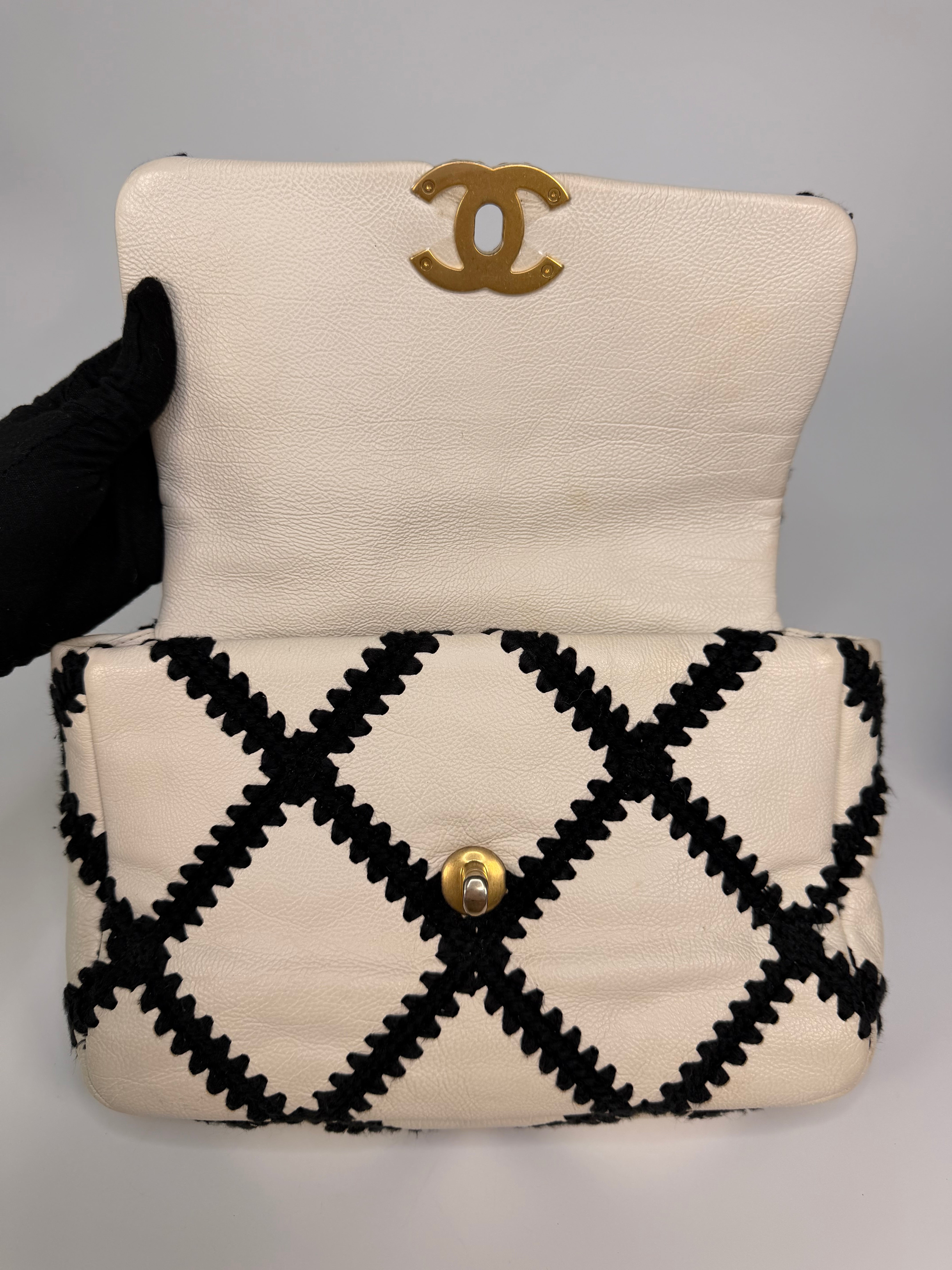 Chanel 19 Small In Black & White Leather With Mixed Hardware. Authentic and preloved in very good condition. 100% Guarantee