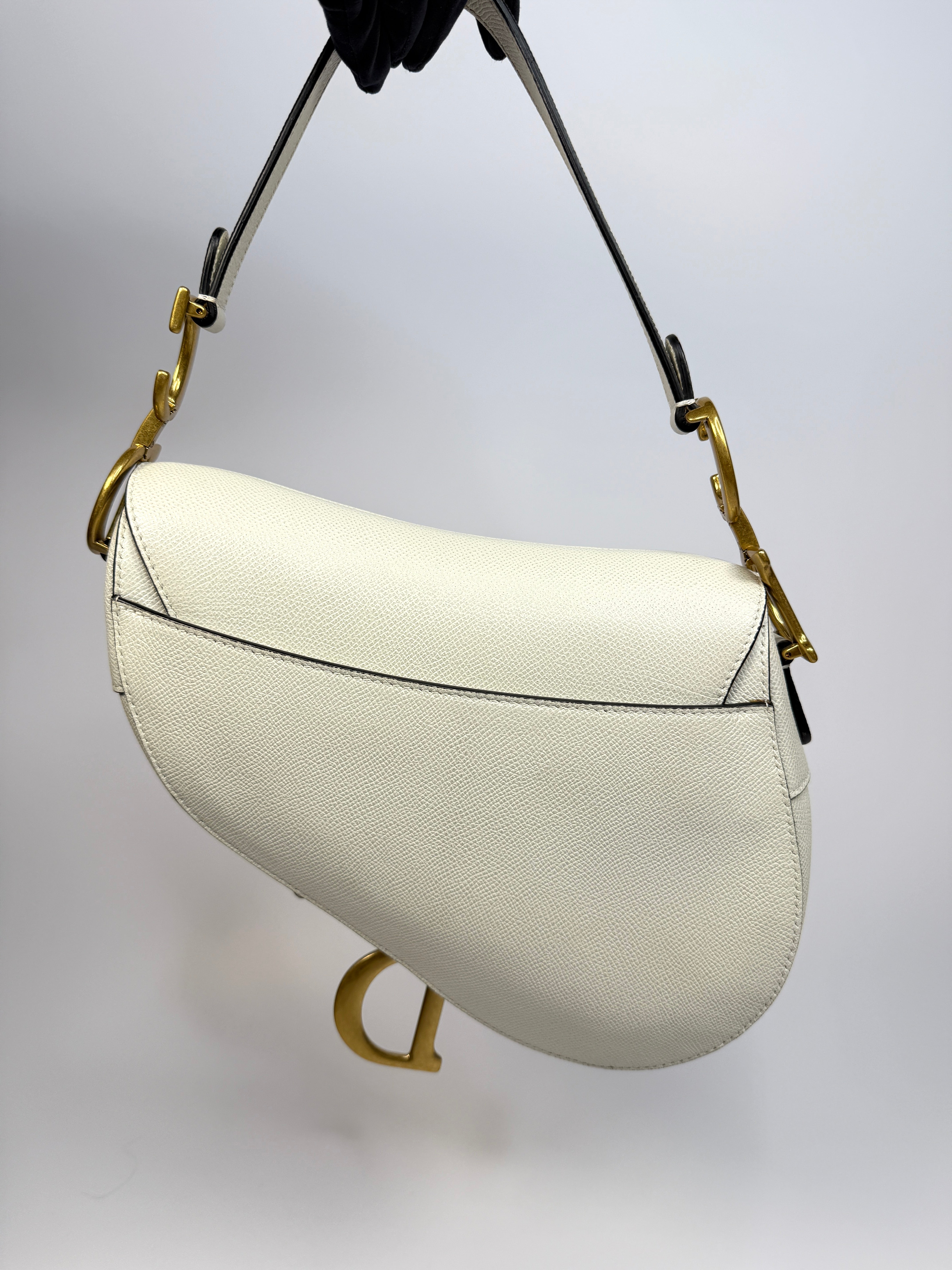 Christian Dior Saddle Bag In Latte