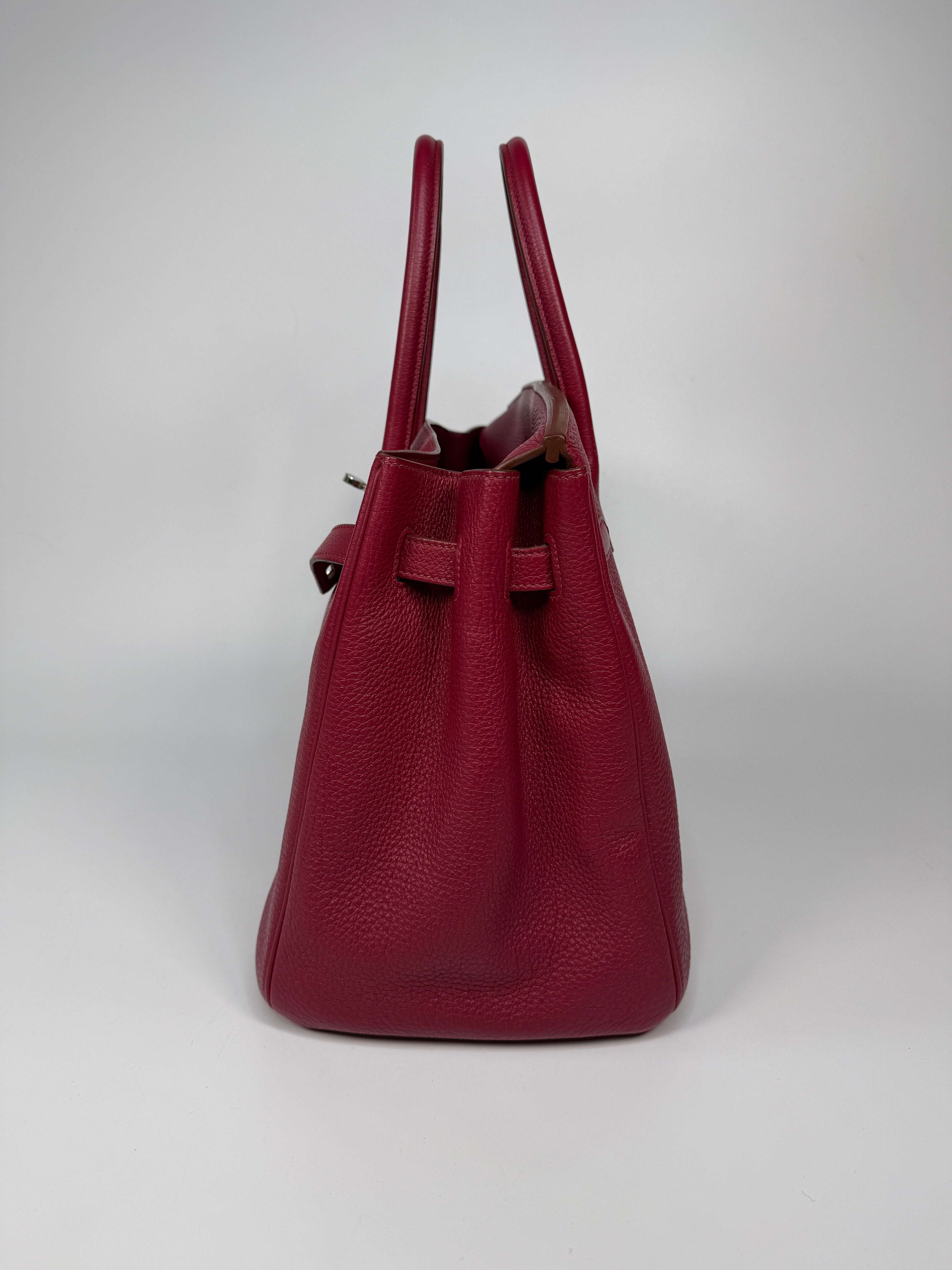 Hermès Birkin 35 In Rouge Grenet With Palladium Hardware
Authentic Pre Loved Verified by Luxe Cheshire Trusted Designer resale