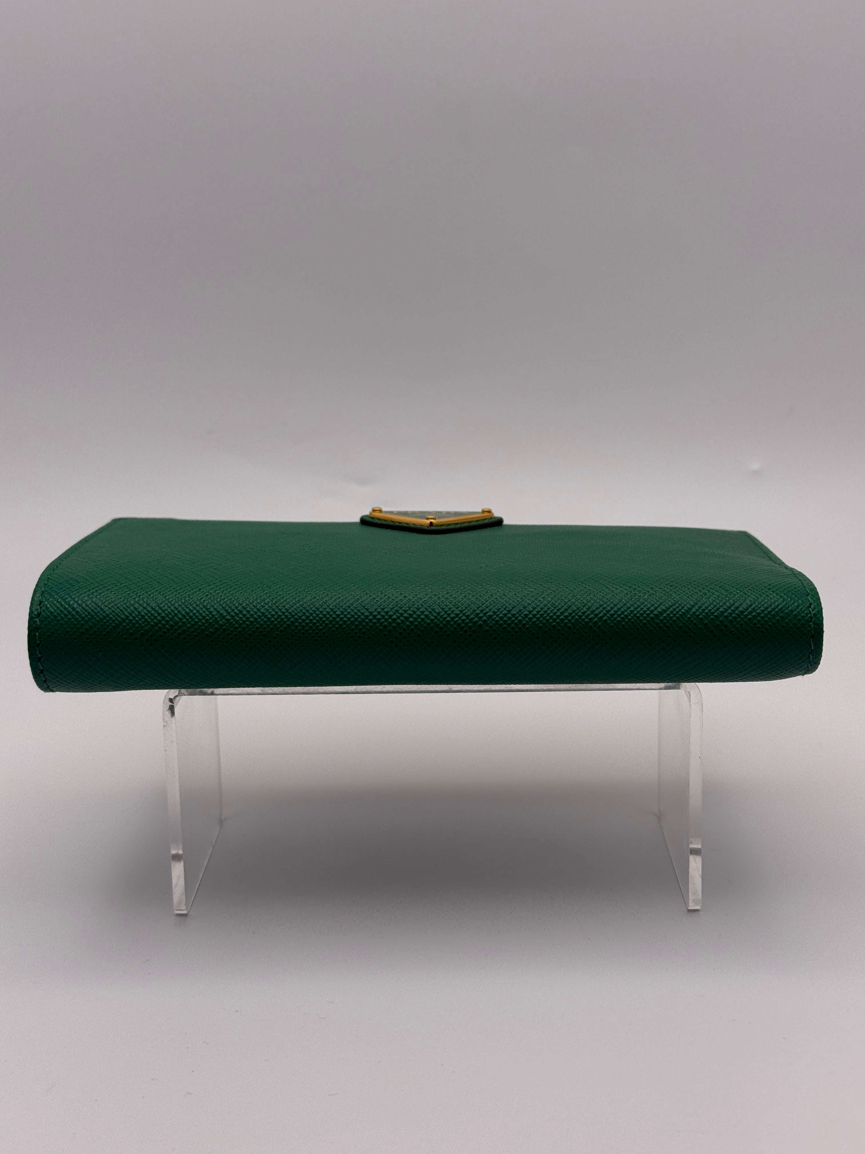 Prada Large Wallet In Green Saffiano Leather