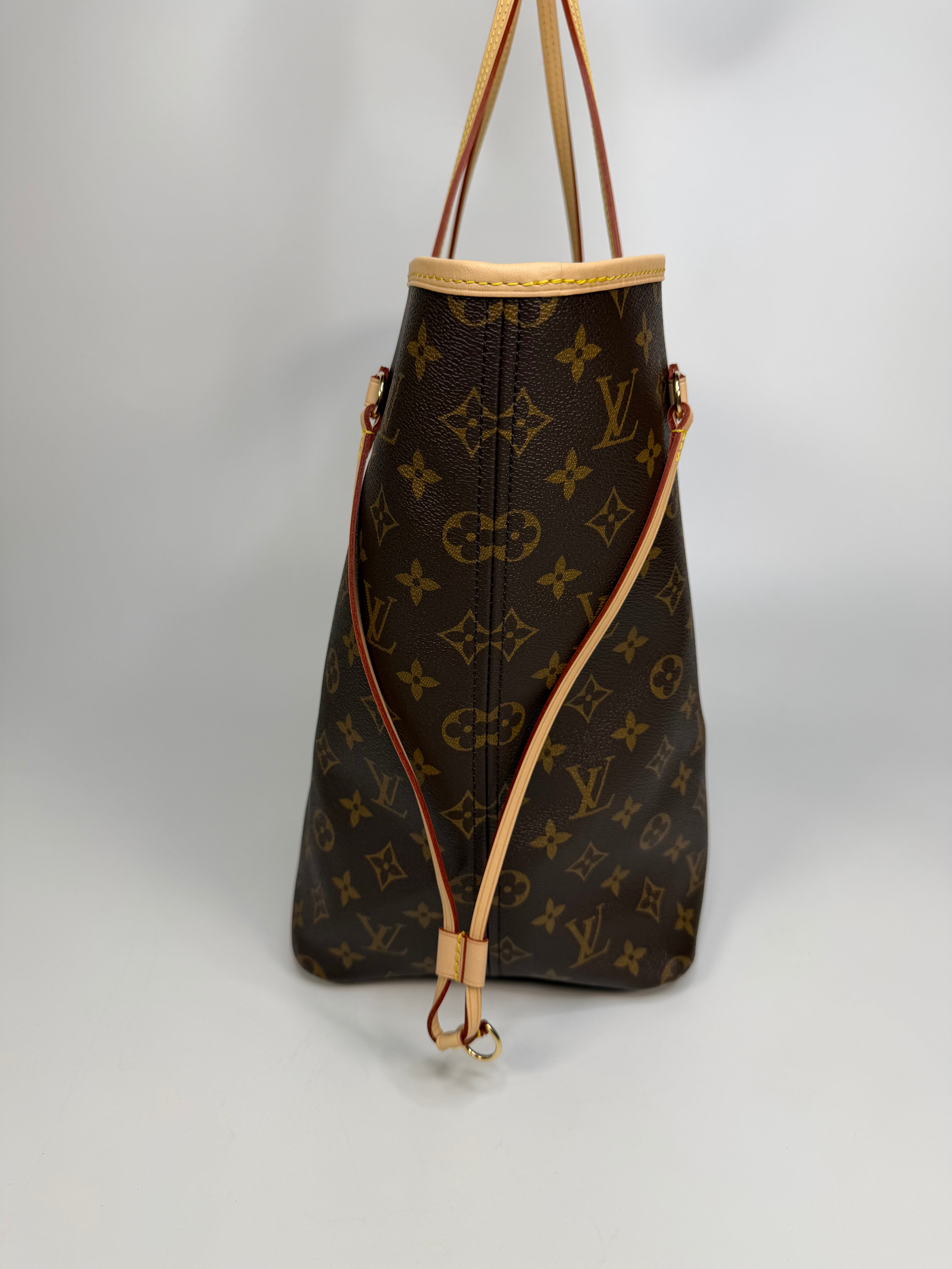 Louis Vuitton Neverfull GM Tote Bag. Authentic and preloved in excellent condition with 100% authenticity guarantee.