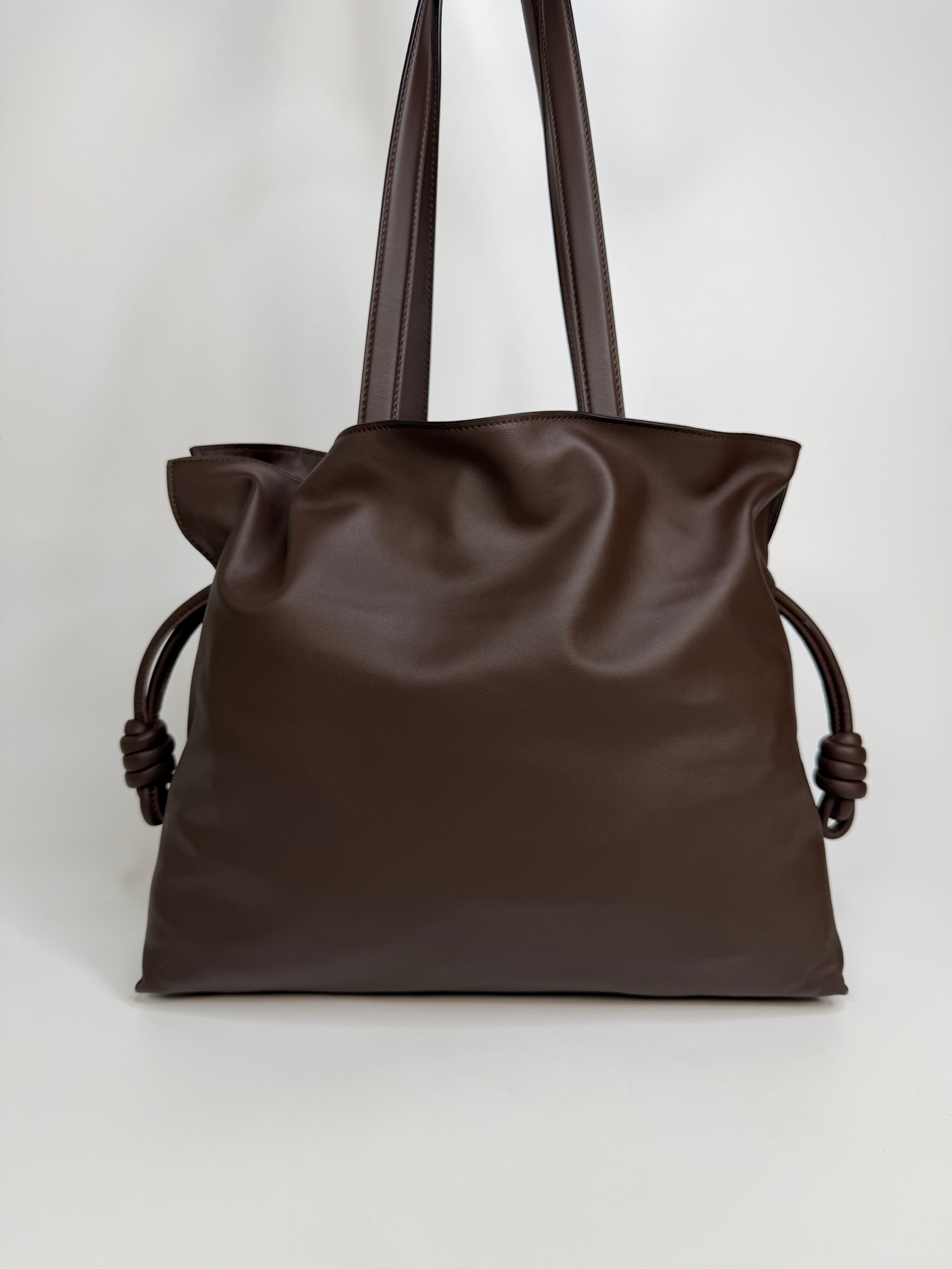 Loewe Large Flamenco Tote Bag In Chocolate Nappa With Gold Hardware. Authentic and preloved in excellent condition