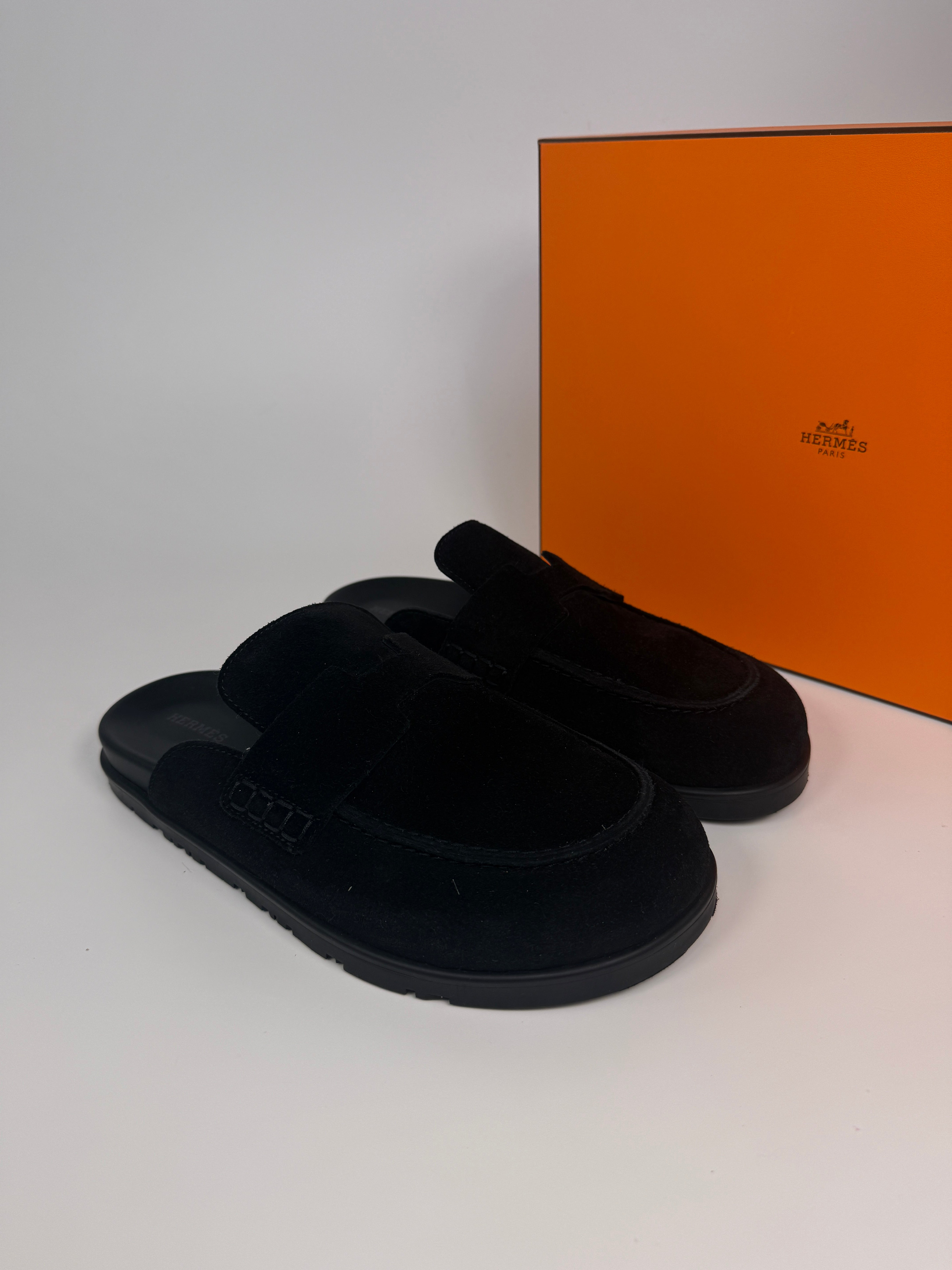 Hermès Go Mules In Black (EU38/ UK5)