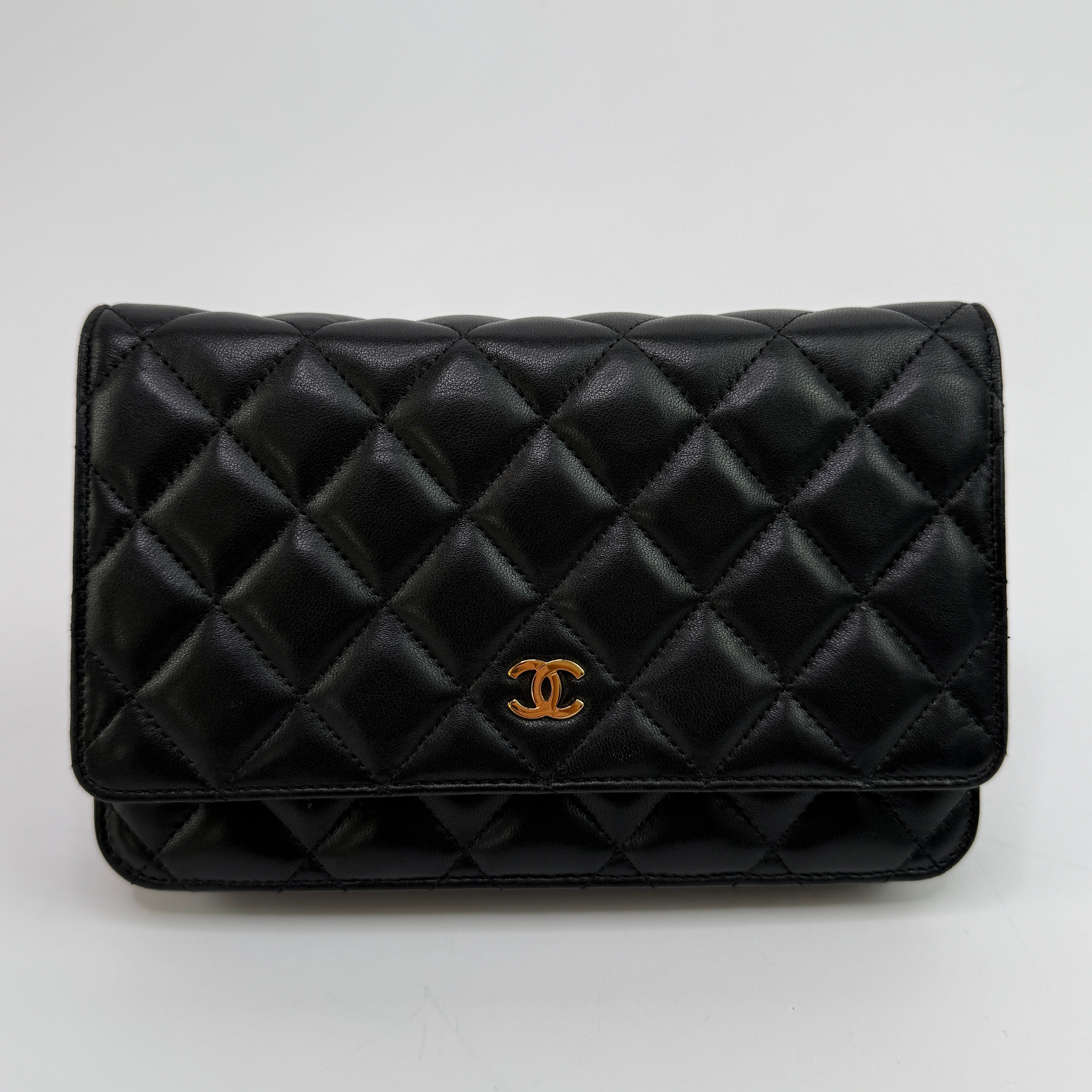 Chanel Wallet On Chain Black Lambskin Leather With Gold Hardware
Pre Loved & Authentic