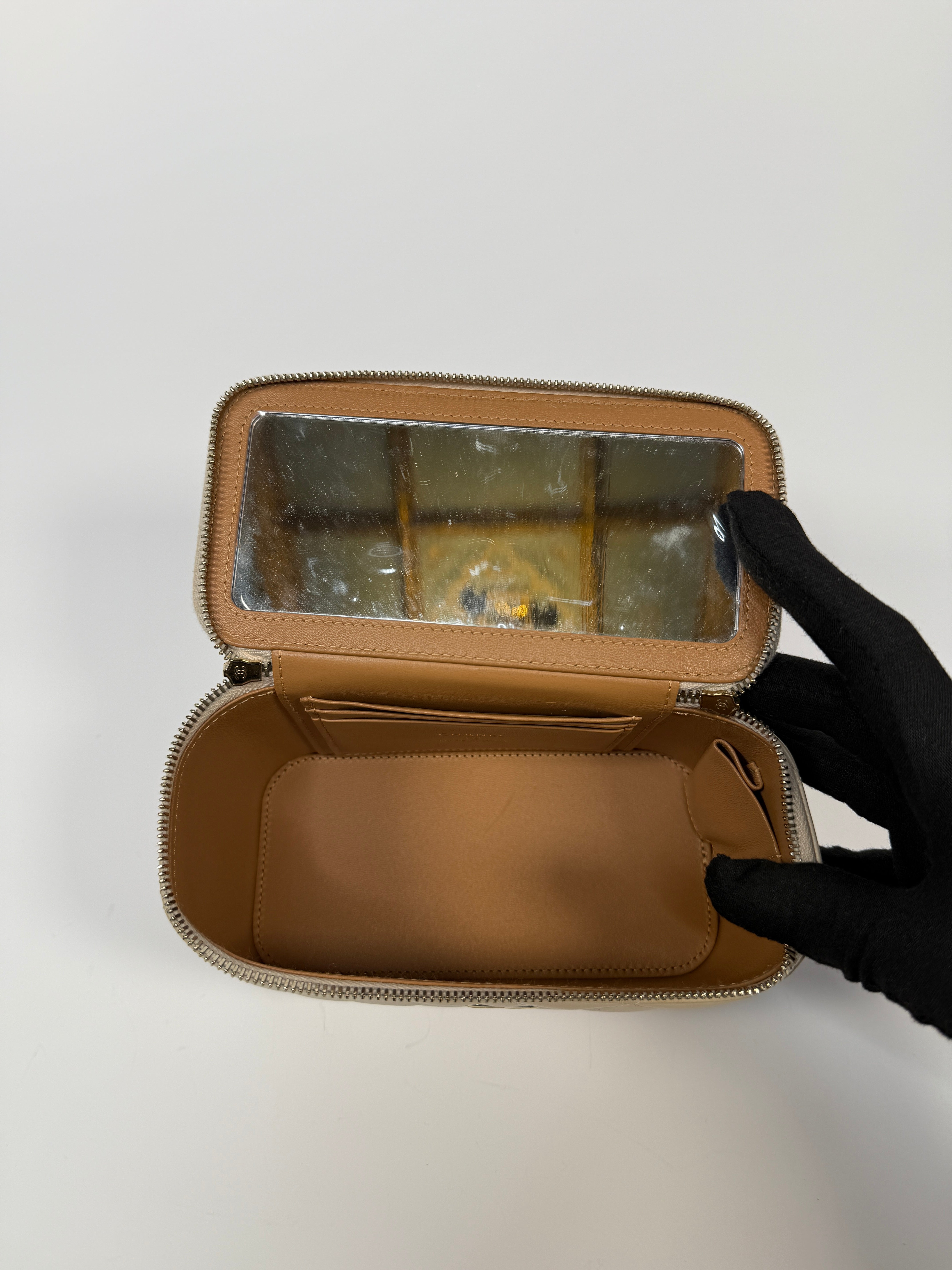 Chanel Vanity Rectangular Top Handle Ecru/Beige Lambskin With Gold Hardware Authentic and preloved. Excellent condition.