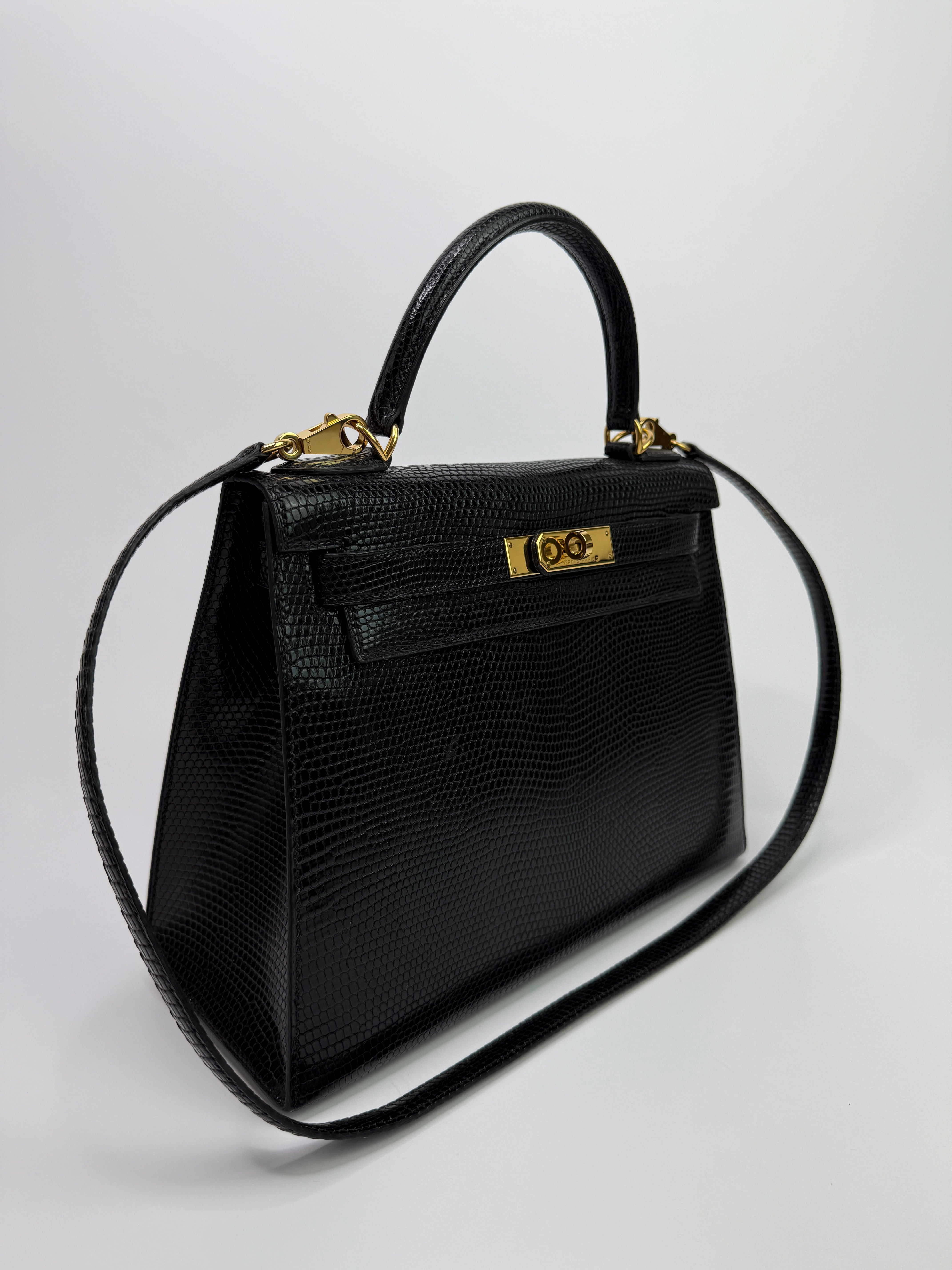 Hermès Vintage Kelly 28 In Black Lizard Leather With GHW