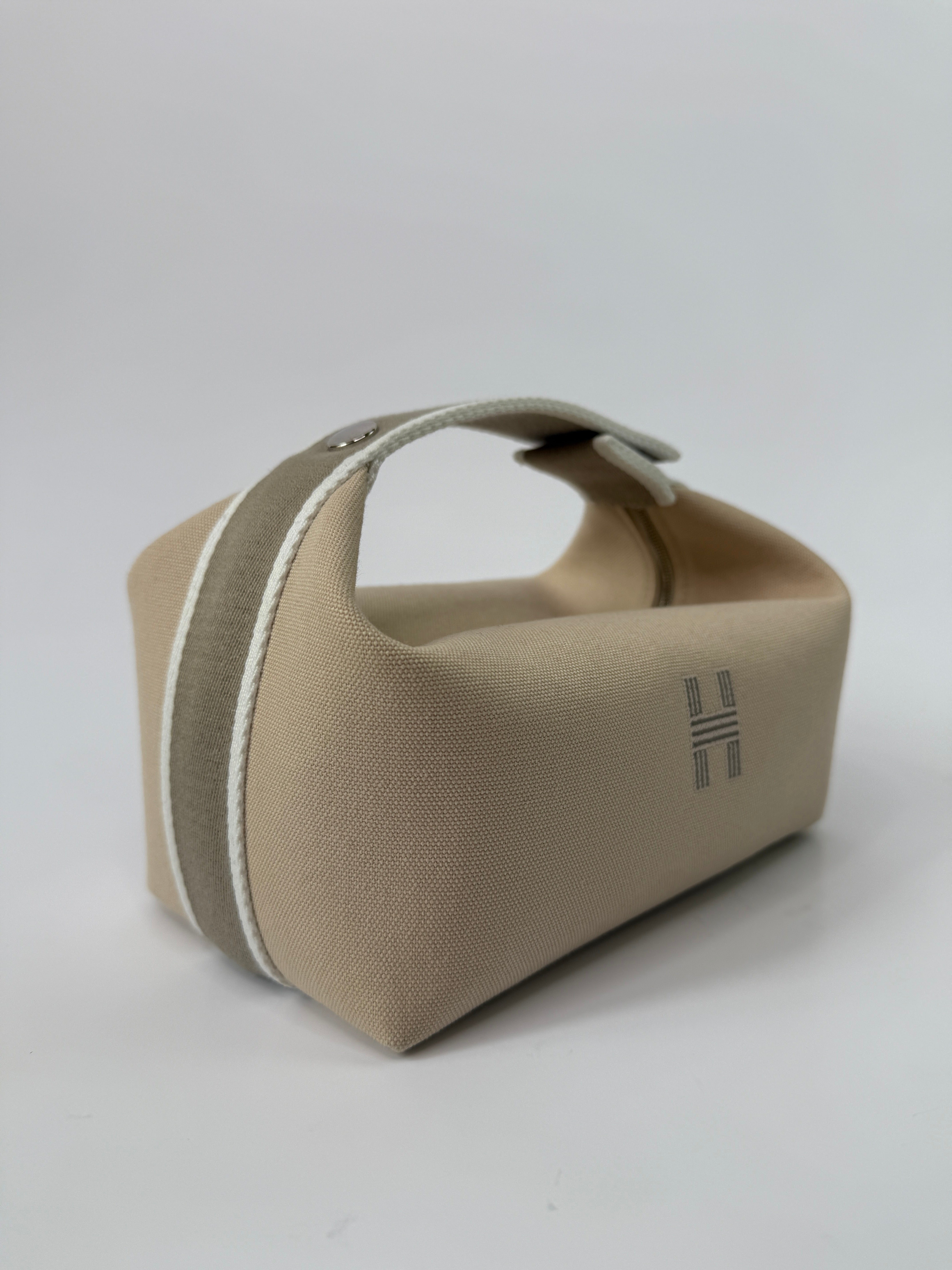 Authentic pre-loved Hermès Bride A Brac PM In Craie