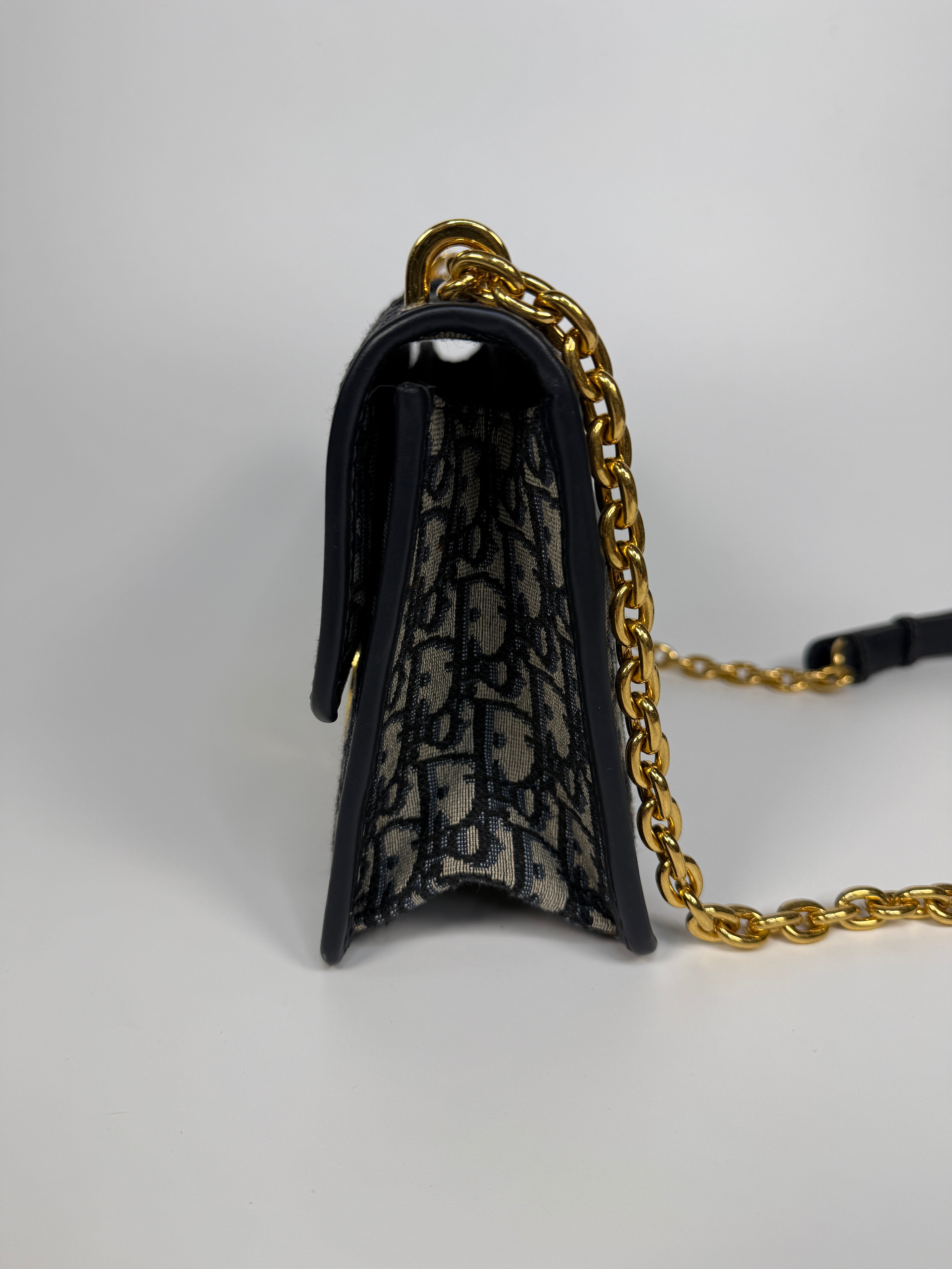 Christian Dior 30 Montaigne Bag Blue Oblique With Gold Hardware. Excellent condition. 100% Authenticity guarantee