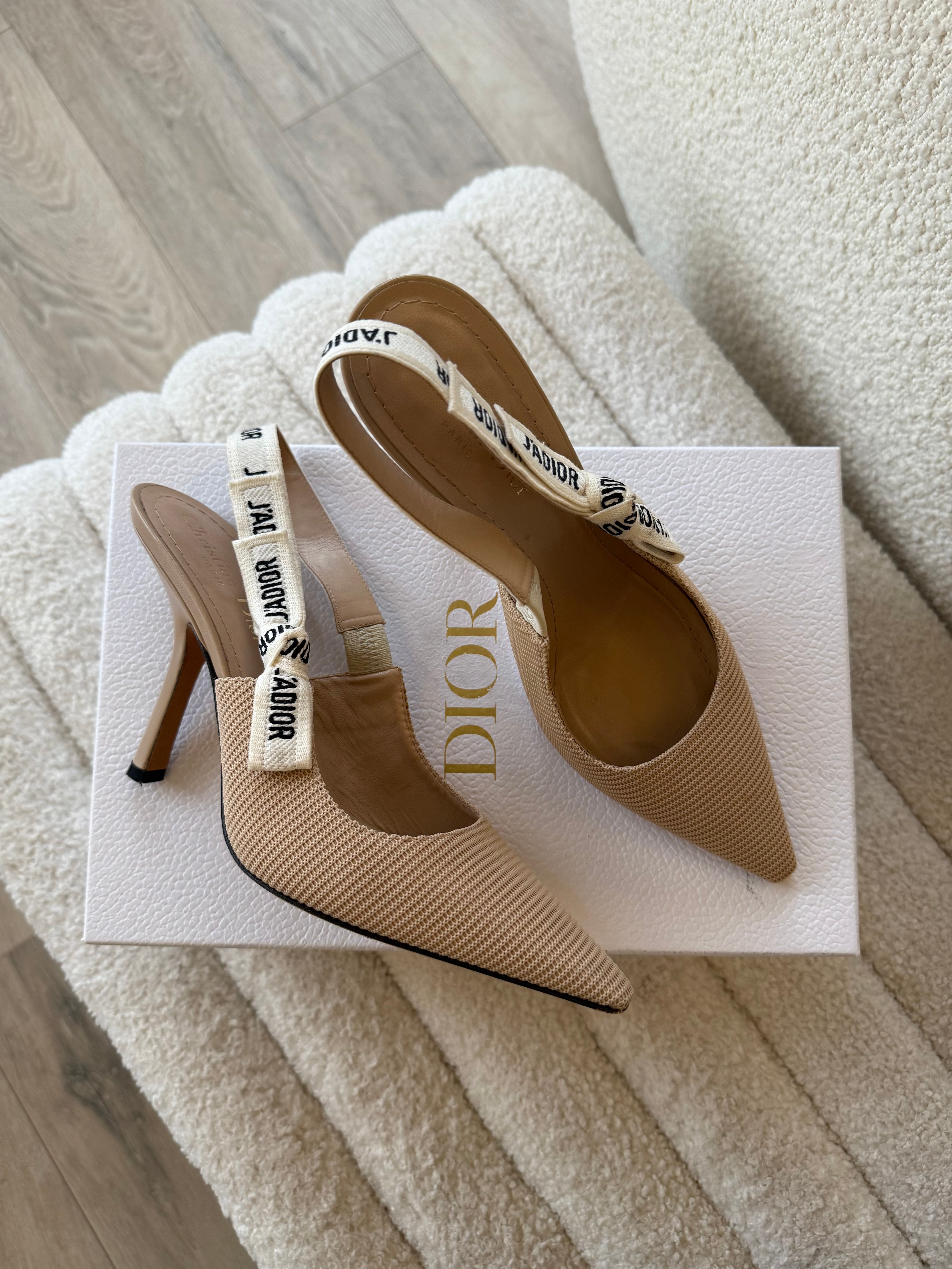 Christian Dior J'Adior Singback Pumps (Size 39 /UK6)
