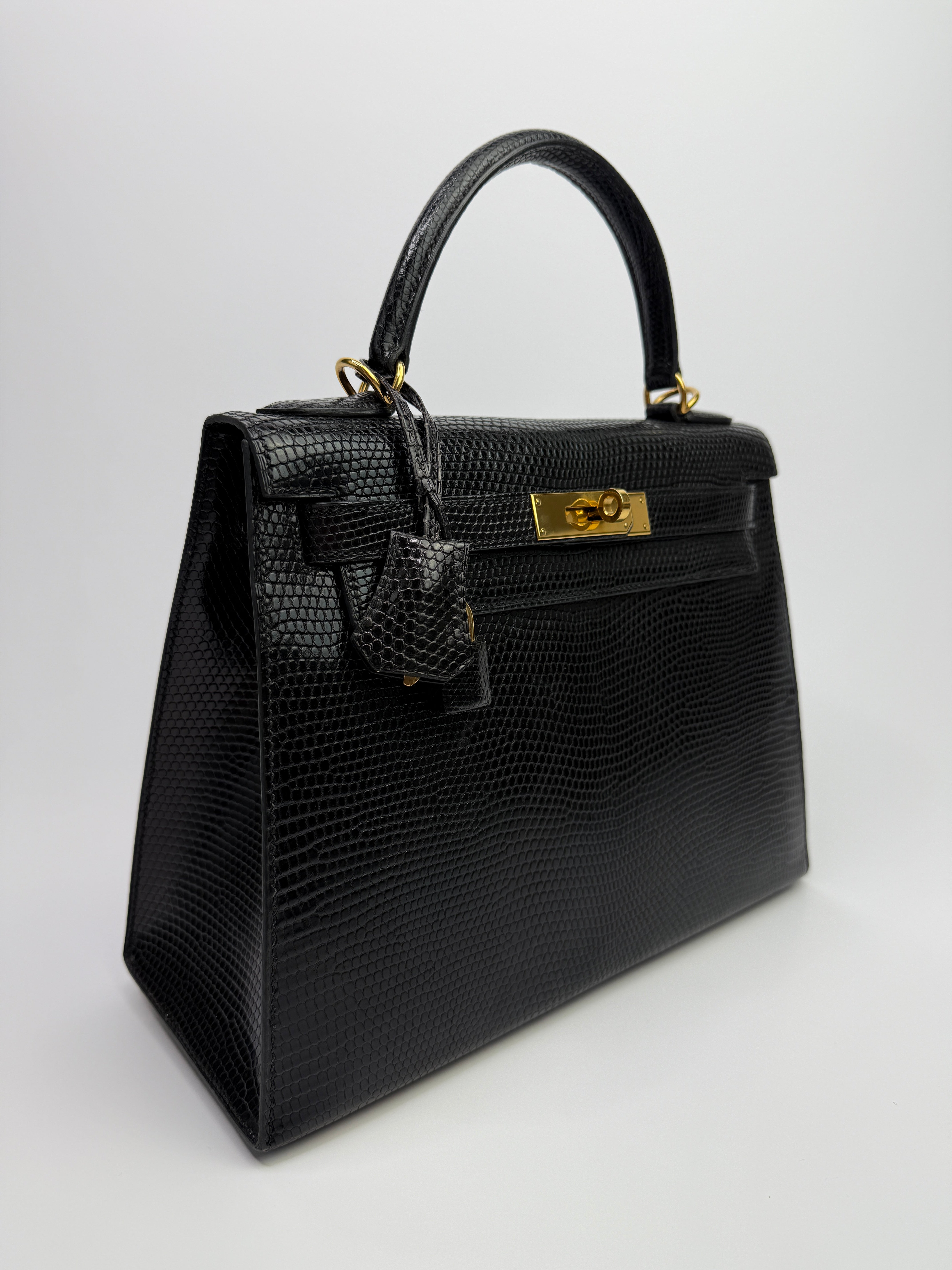 Hermès Vintage Kelly 28 In Black Lizard Leather With GHW