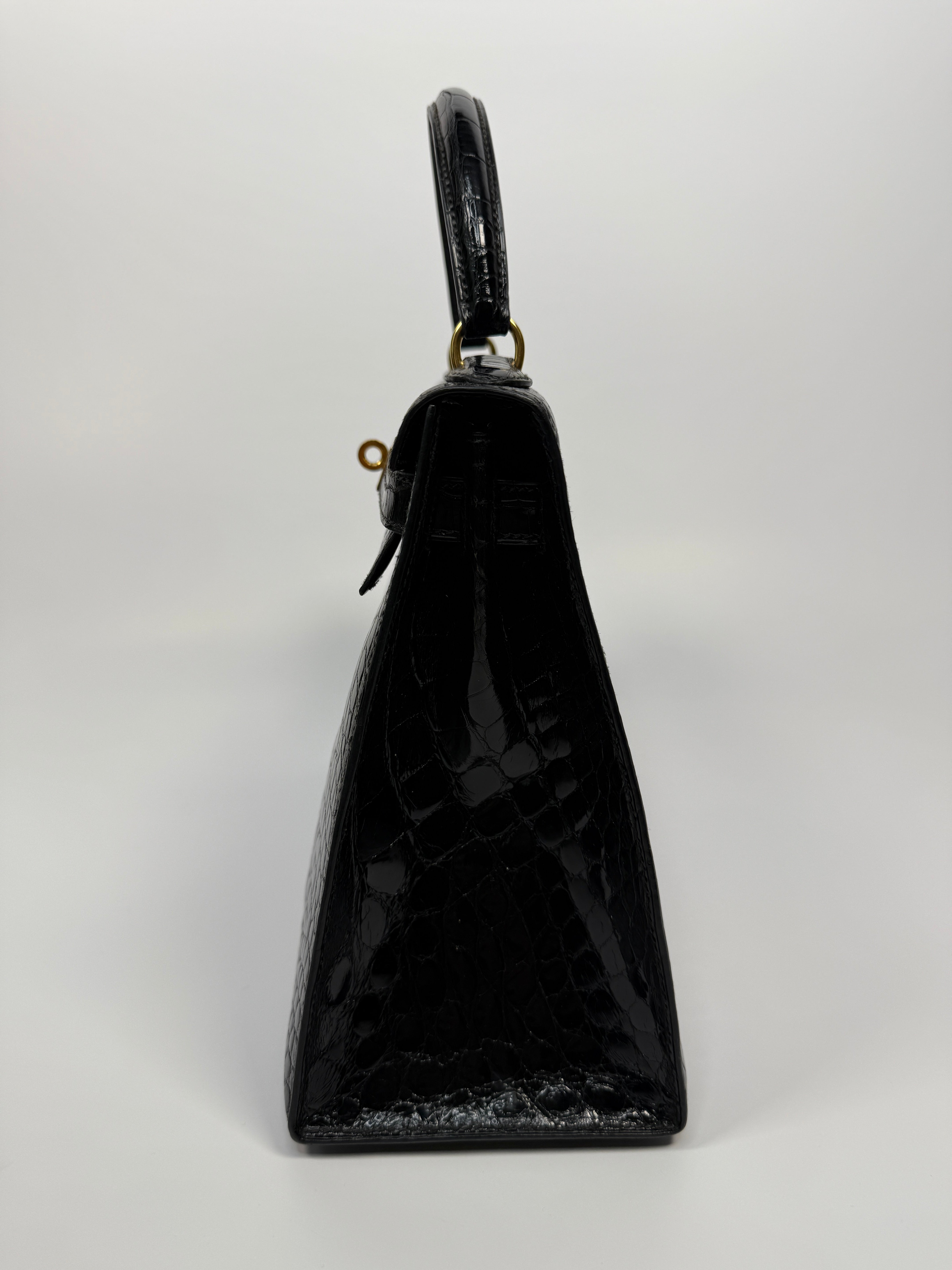 Hermès Vintage Kelly 28 In Shiny Black Crocodile With Gold Hardware Authentic