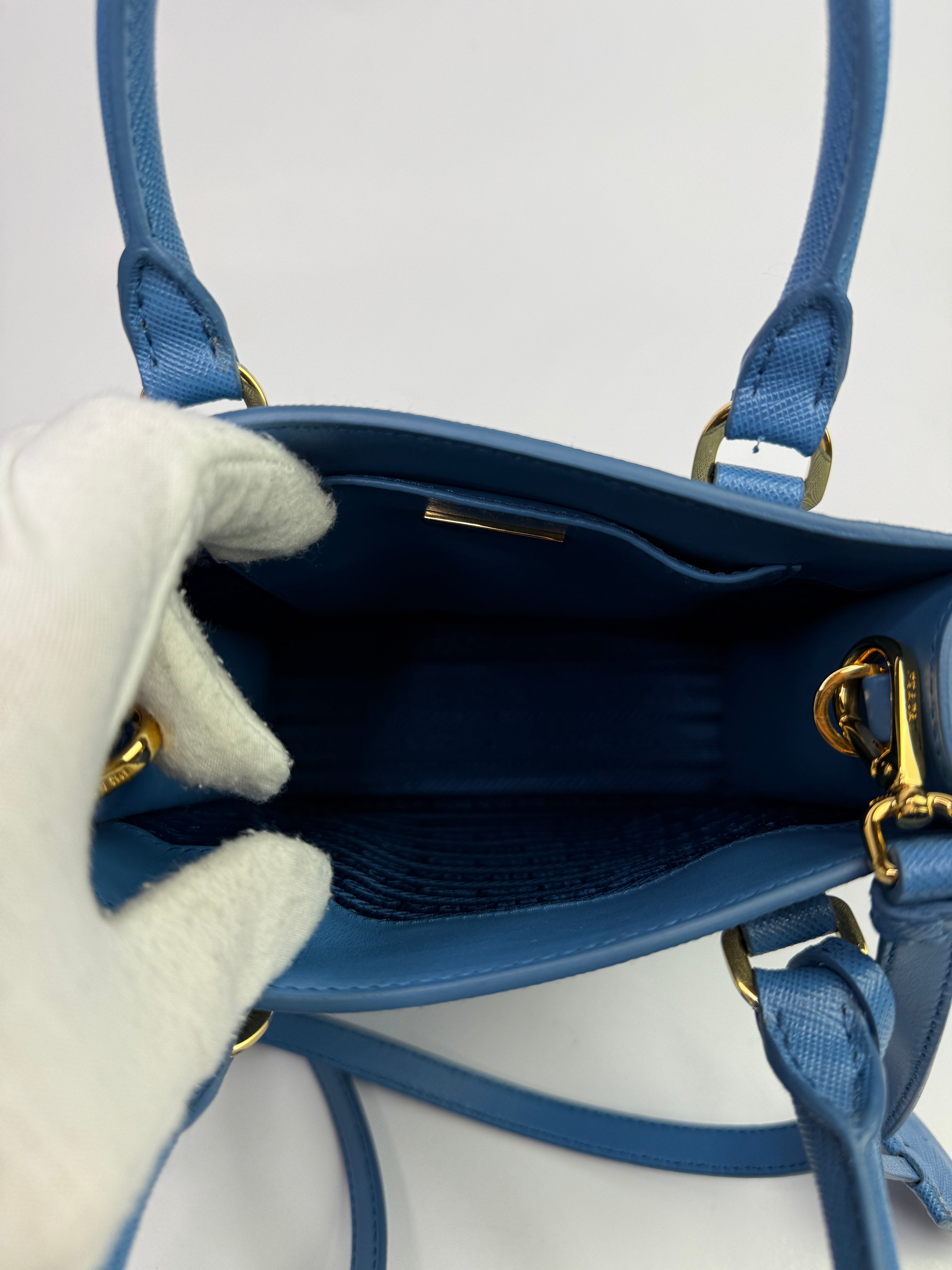 Prada Mini Tote In Powder Blue Saffiano Leather
Authentic Pre Loved Verified by Luxe Cheshire Trusted Designer resale