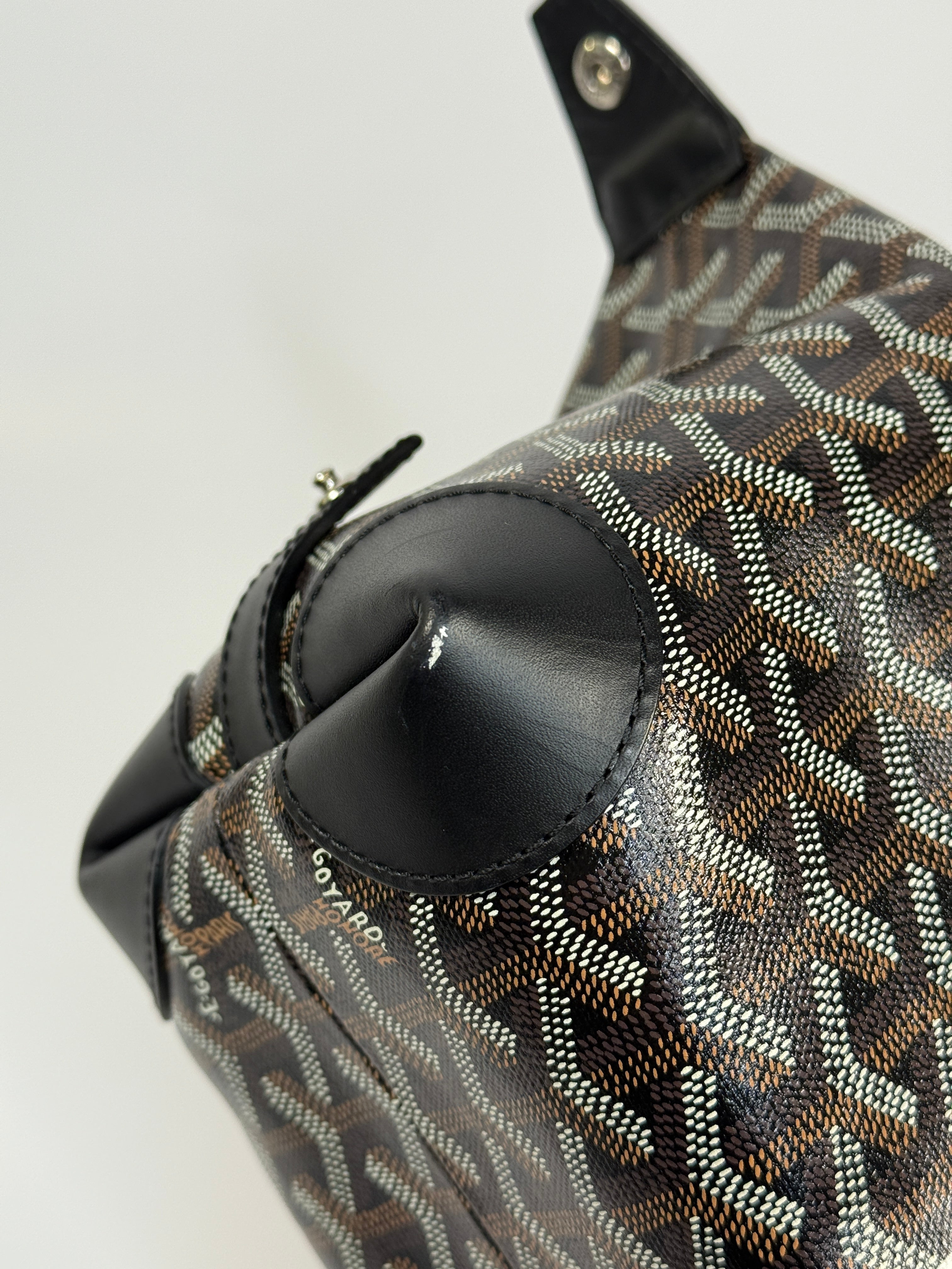 Goyard Toiletry Bowling 26 In Black and Tan Authentic Excellent Condition.