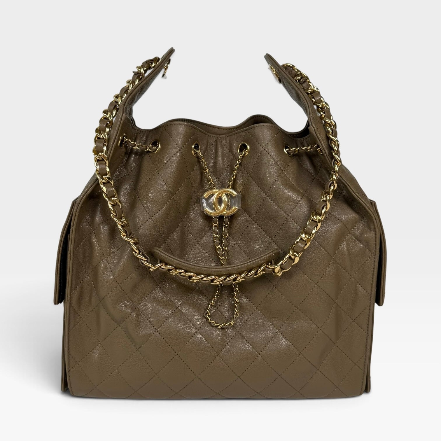 Chanel 25 Medium In Khaki Grained Calfskin With Gold Hardware