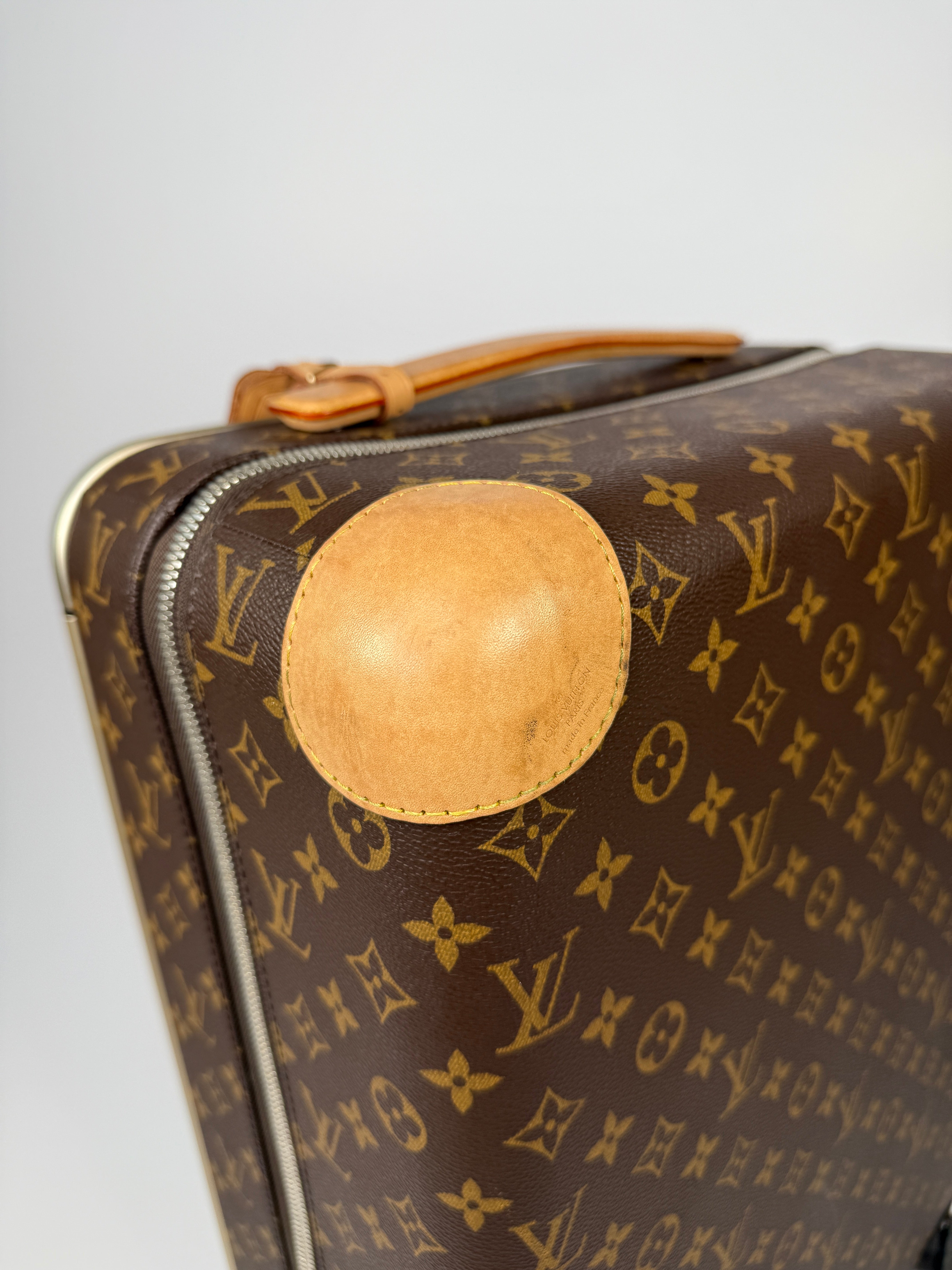 Louis Vuitton 50 Horizon Monogram Suitcase. Prevloved and Authentic In Very Goo Condition