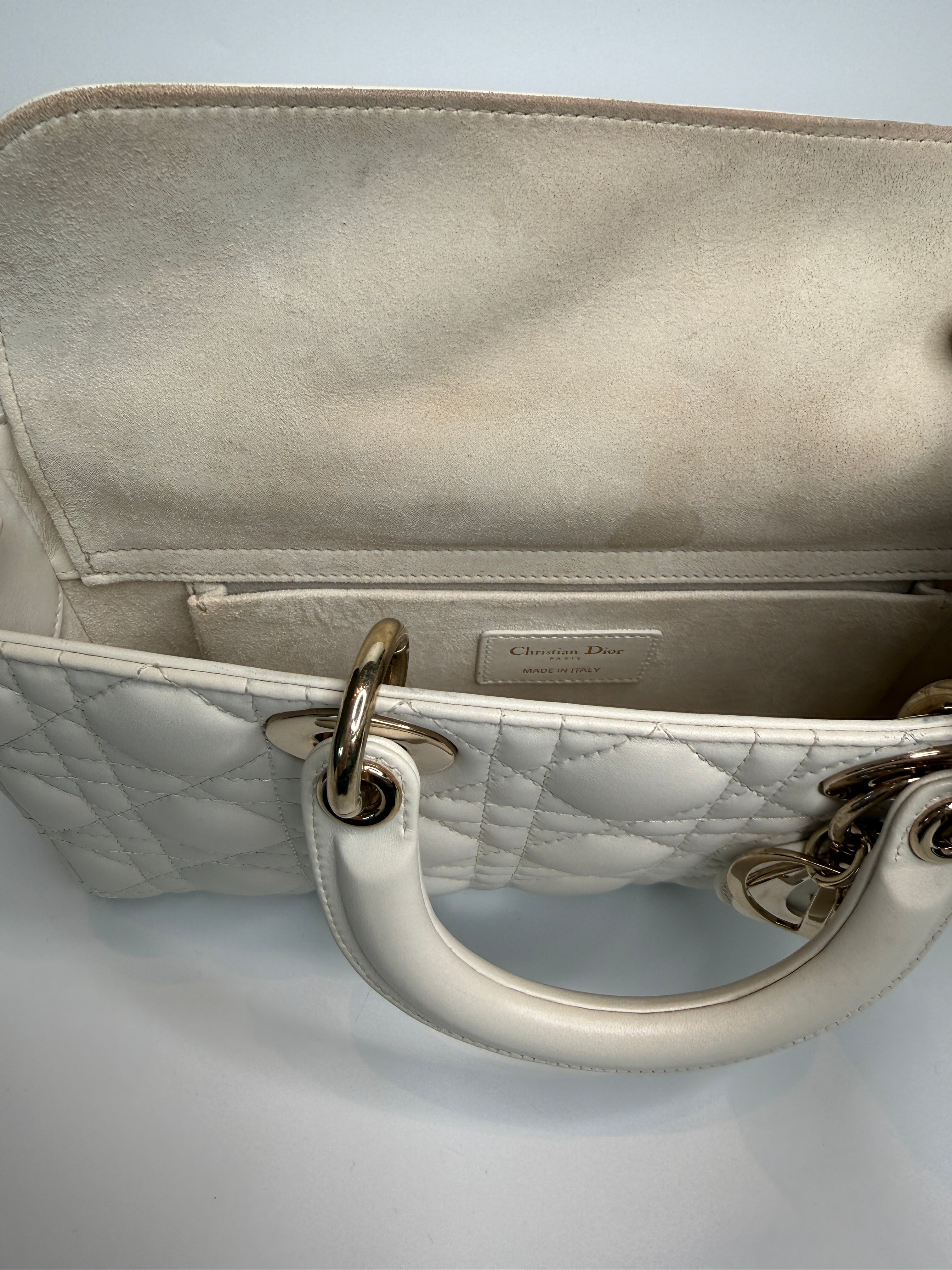 Christian Dior Medium D-Joy Bag White Leather With Pale Gold Hardware In Excellent condition. 100% Authenticity Guarantee