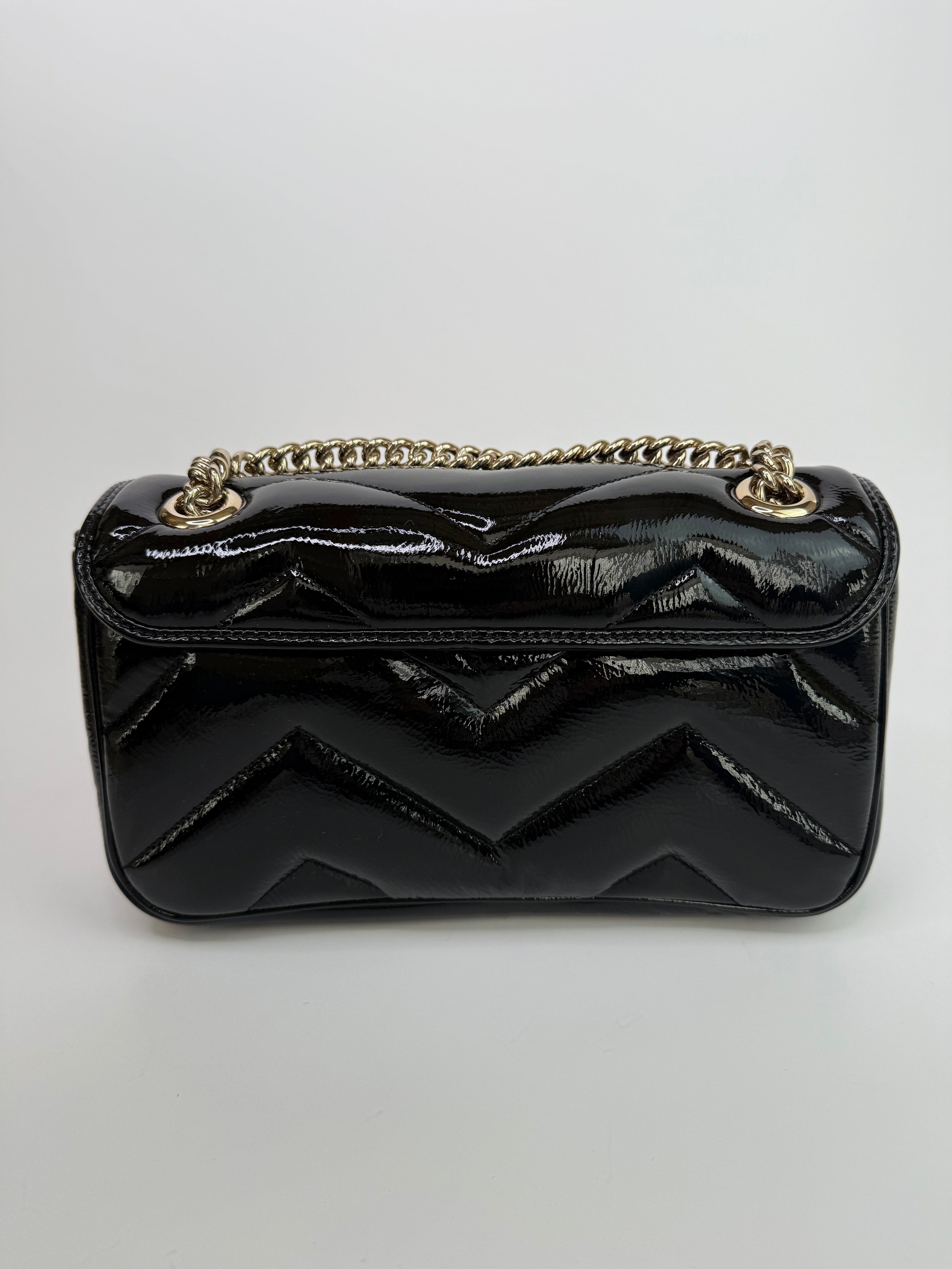 Gucci GG Medium Marmont Matelasse Shoulder Bag