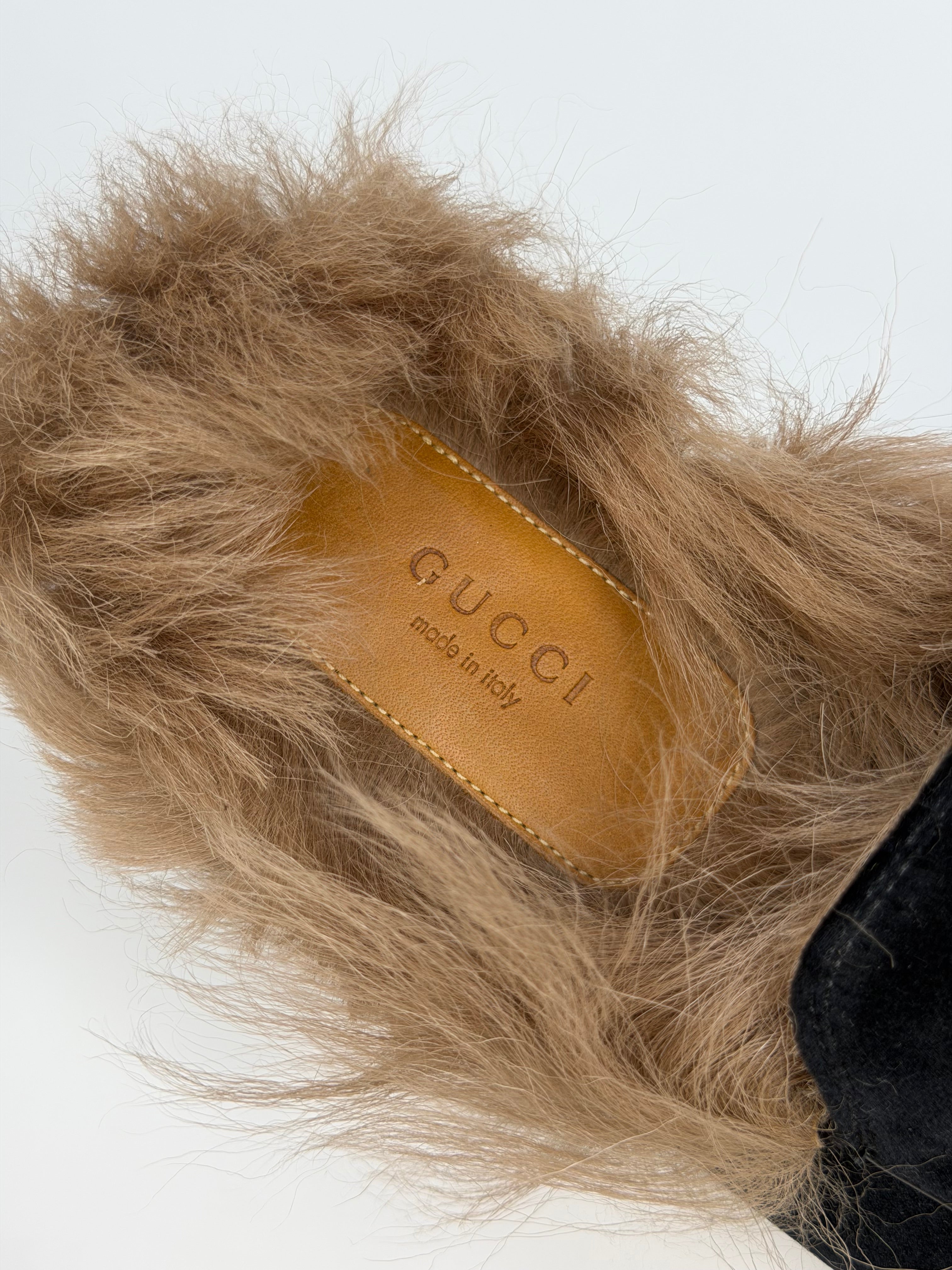 Gucci Princetown Mules In Black Velvet / Fur (Size 40 /UK 7). authentic and preloved in new/unused condition.