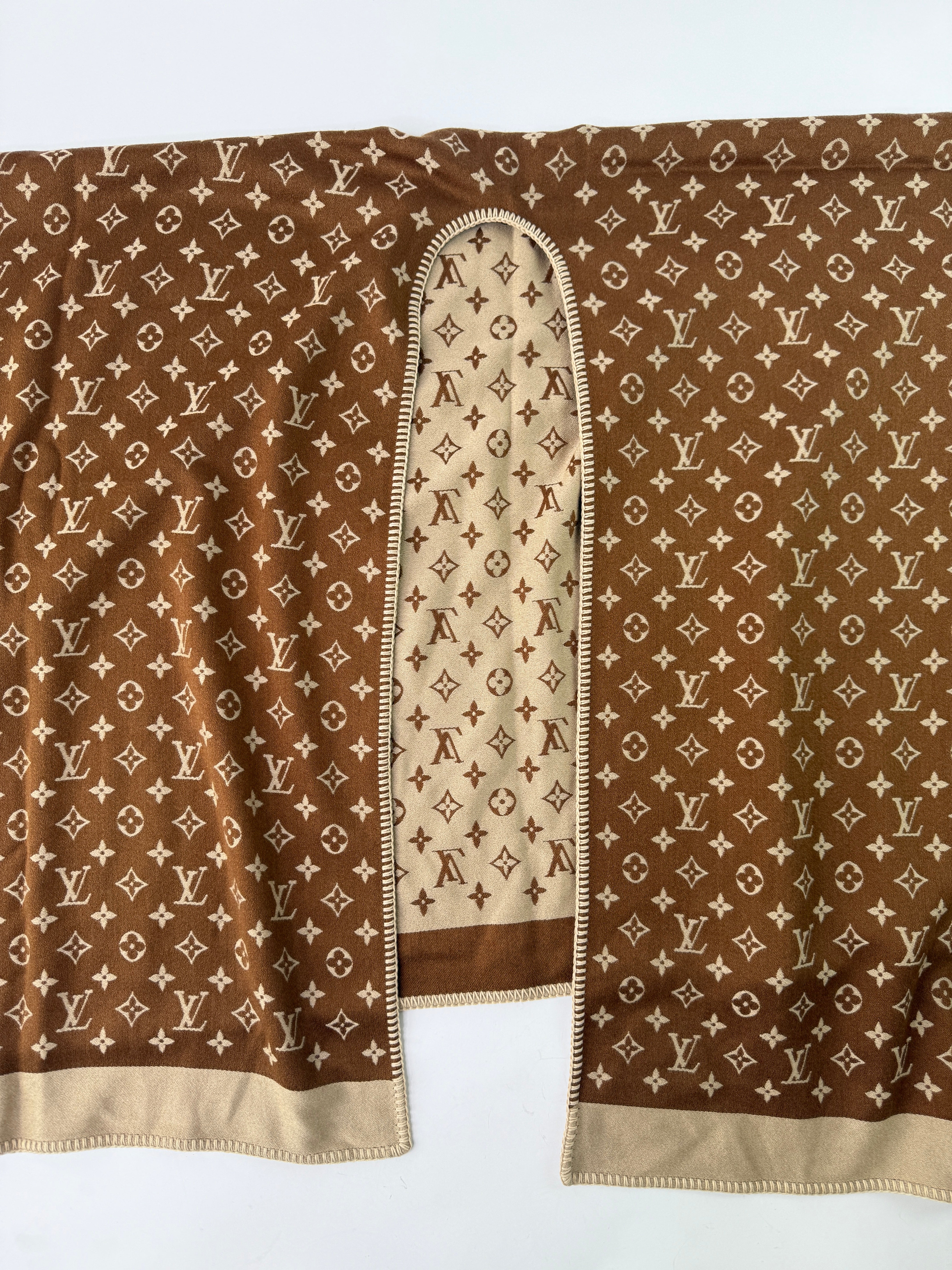 Louis Vuitton Embrace Poncho