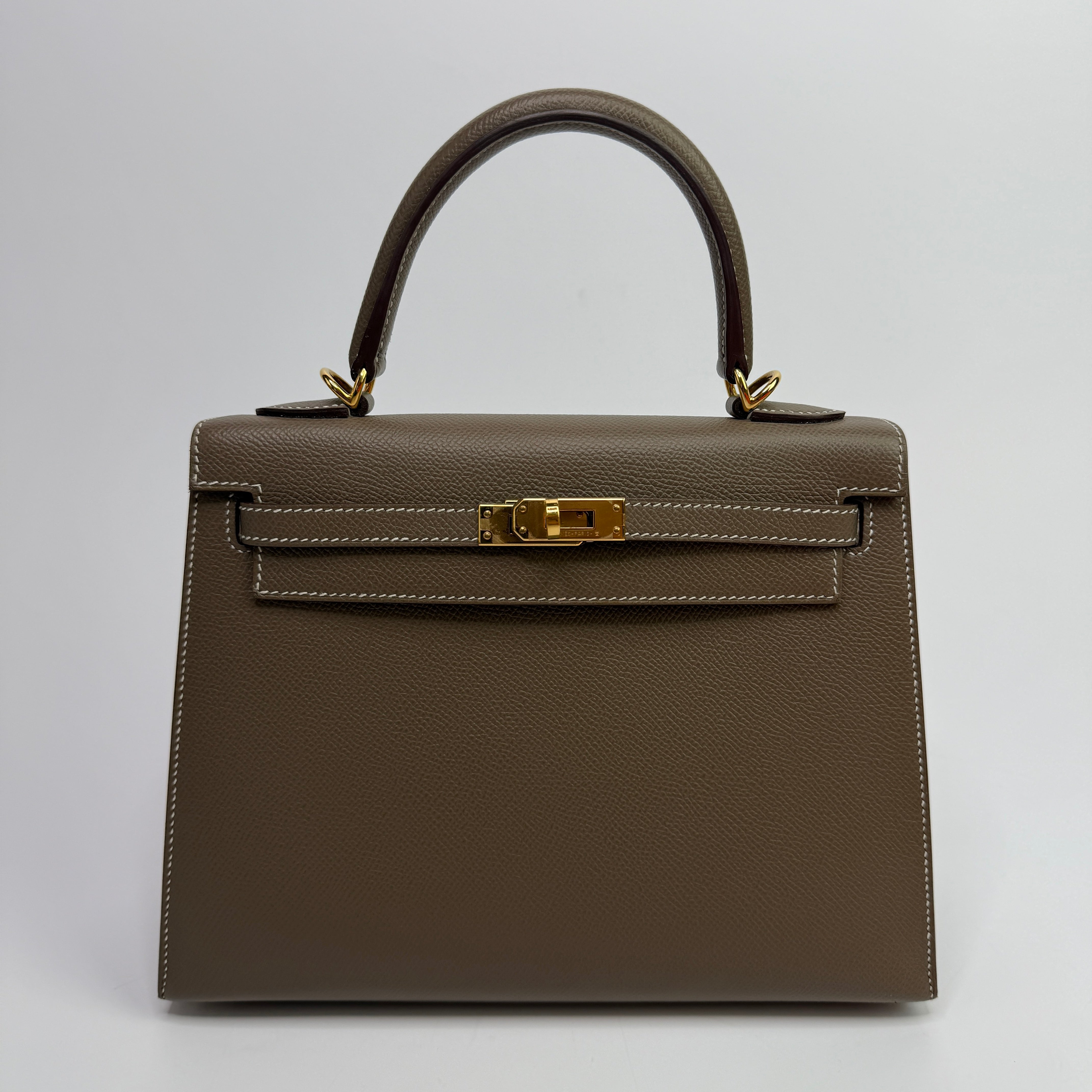 Authentic Pre Loved Hermès Kelly 25 Sellier In Etoupe Epsom Leather With Gold Hardware Excellent Condition